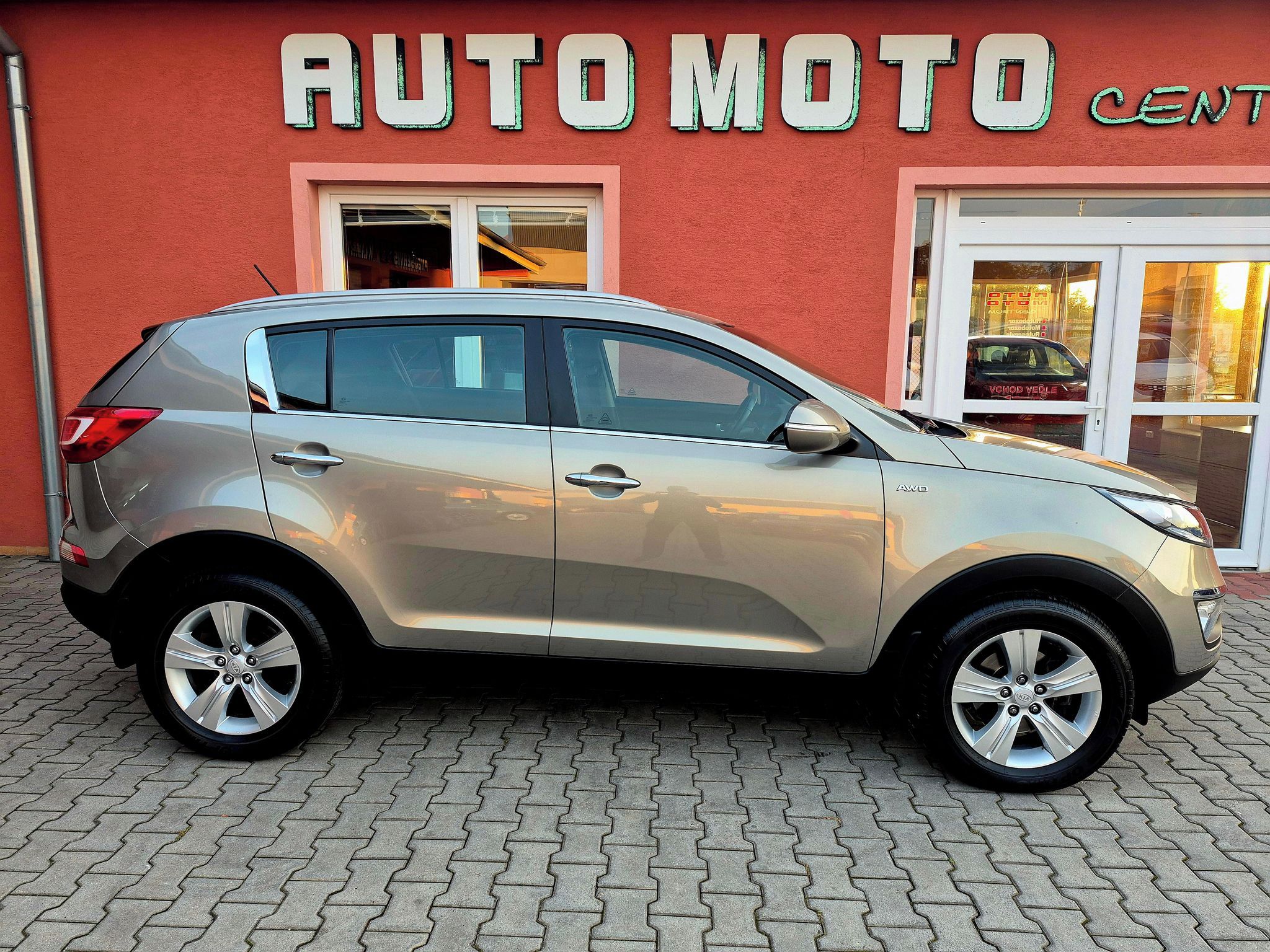 Kia Sportage, 2.0 CVVT 120KW 4x4 AUTOMAT - fotka 5