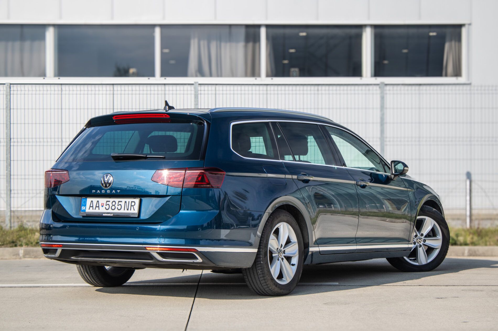 Volkswagen Passat Variant - fotka 5