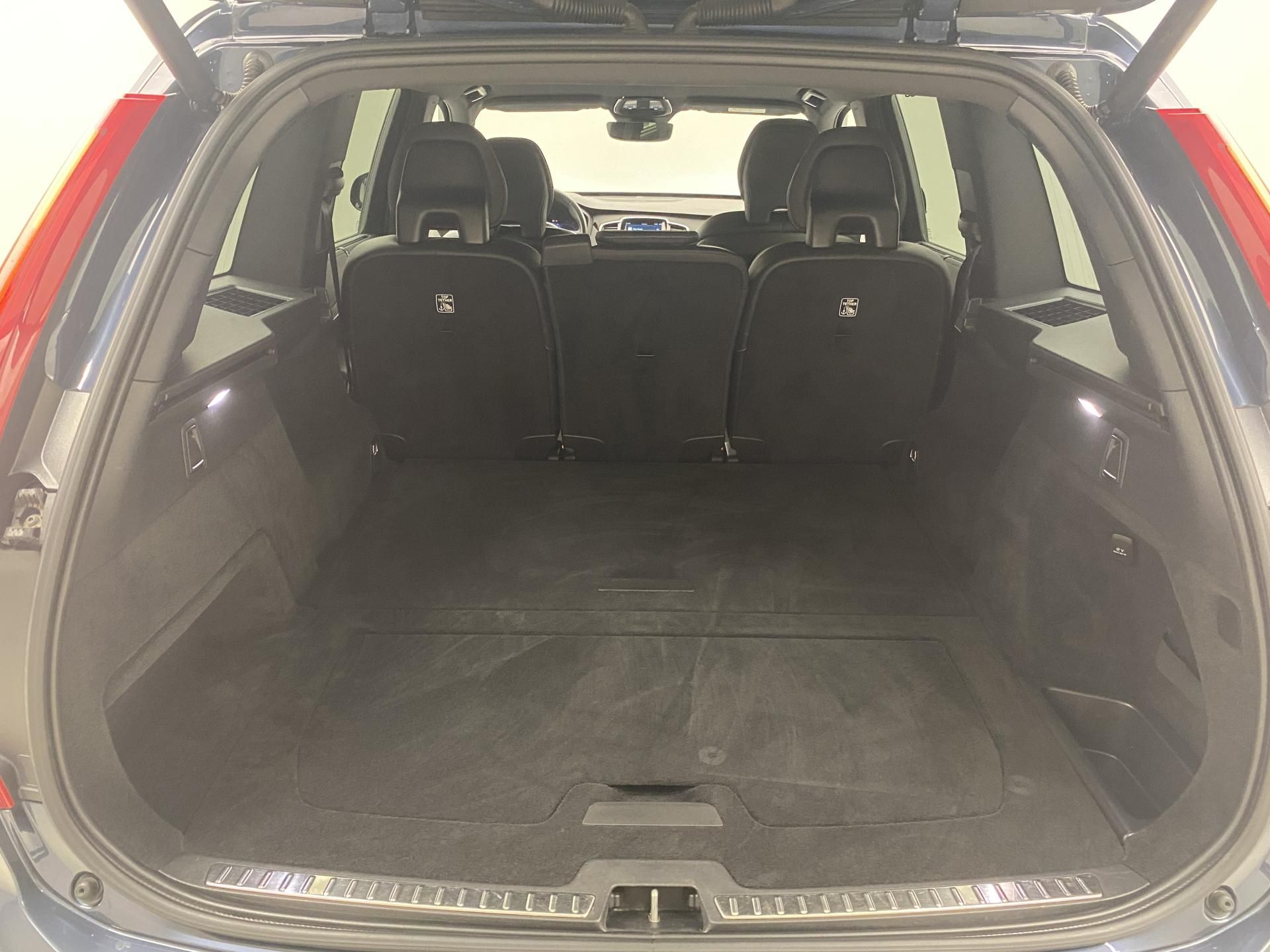 Volvo XC90, B5 AWD DARK PLUS AUT CZ - fotka 6