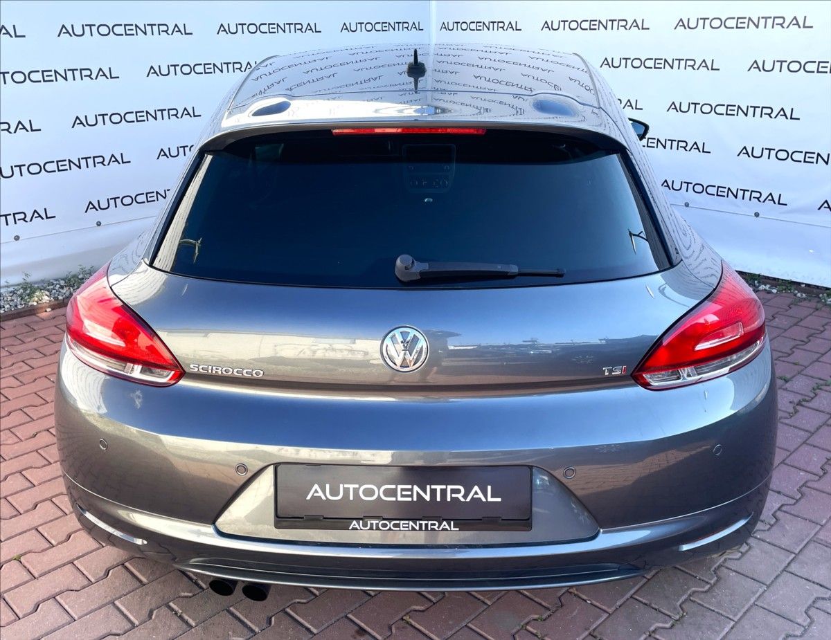 Volkswagen Scirocco, 1,4 TSi,90kW,SPORT,serv.kn.,ST - fotka 5