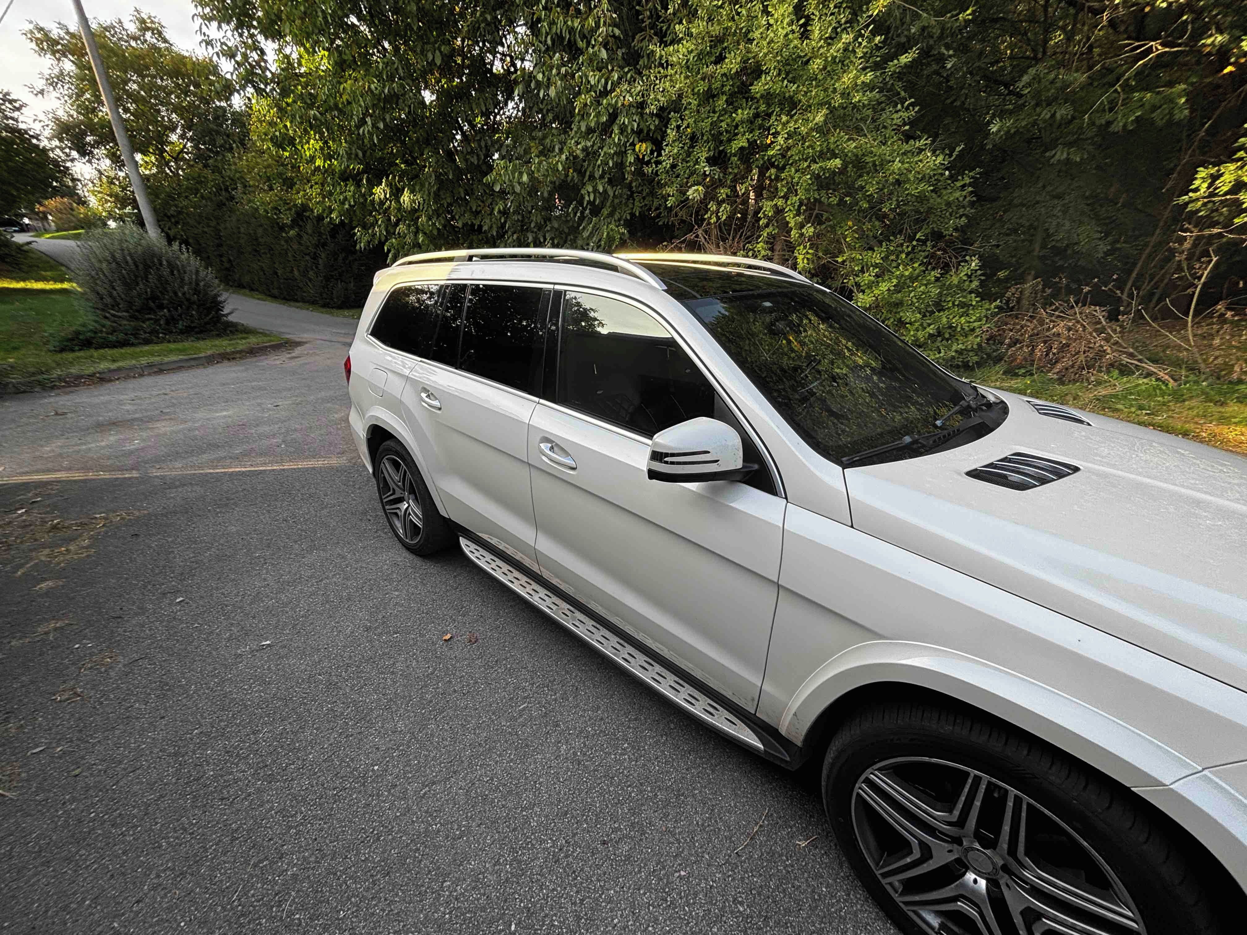 Mercedes-Benz GL, MERCEDES GL 350 AMG -SERVISOVÁ - fotka 5