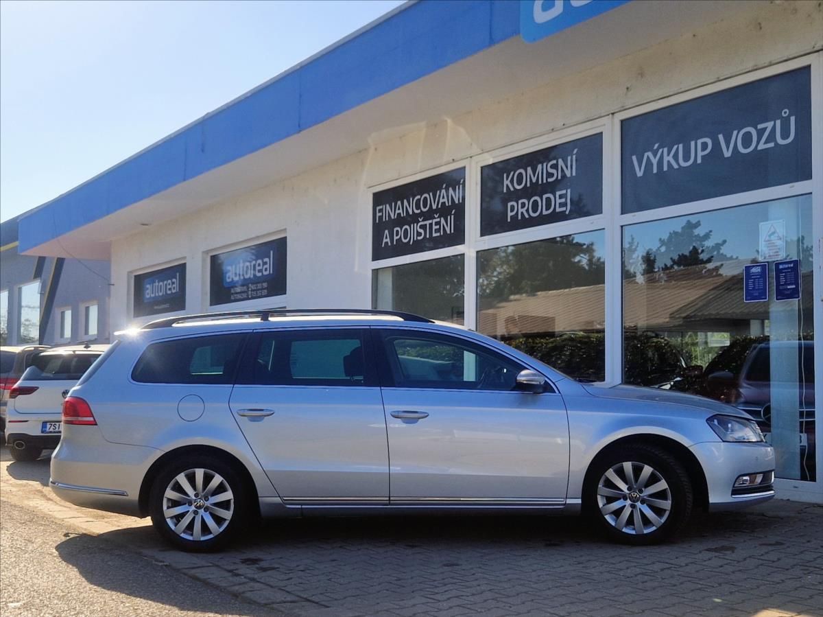 Volkswagen Passat, 2,0 TSI R-LINE serv kniha - fotka 6
