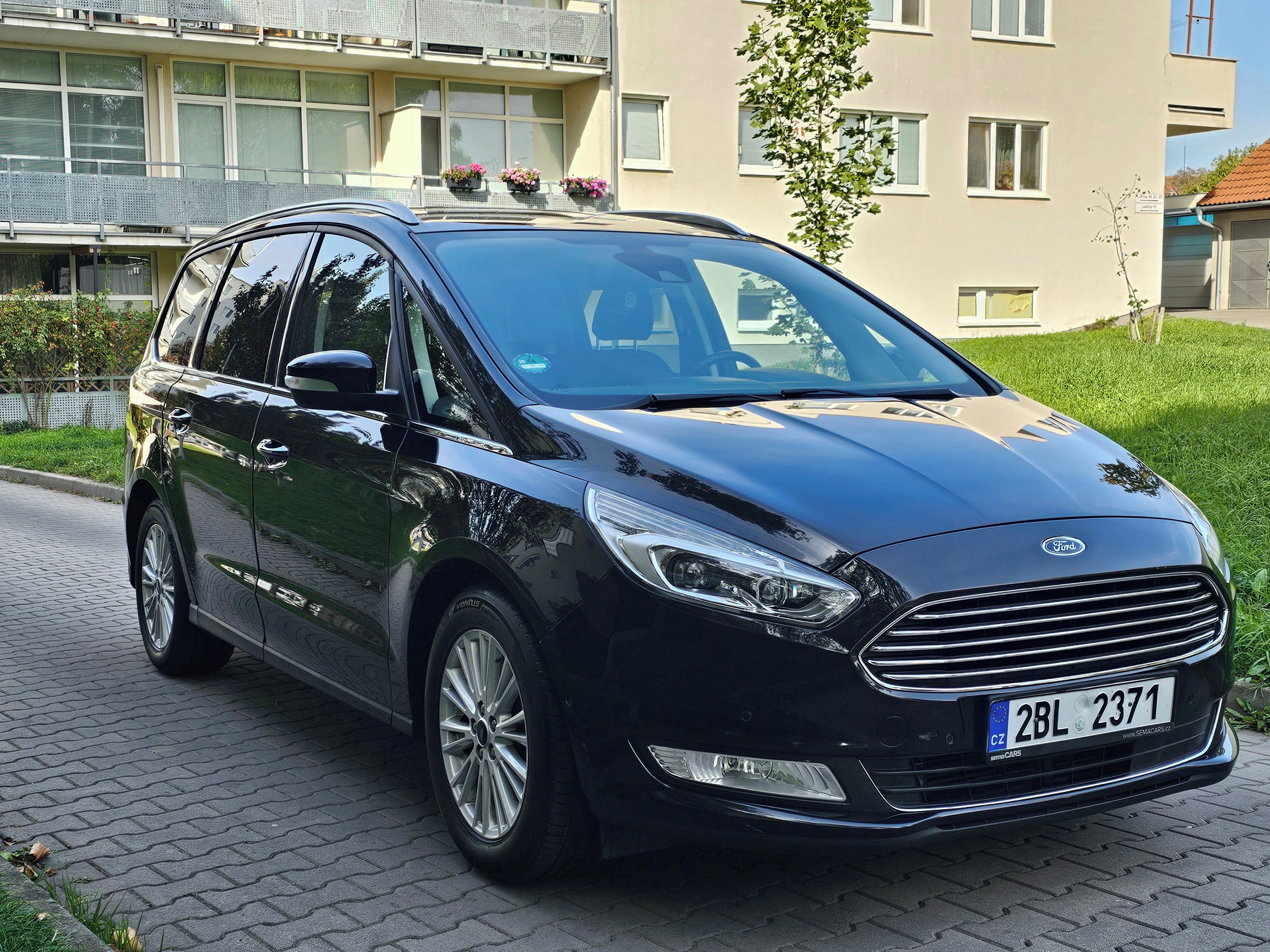 Ford Galaxy, 2.0 TDCi, 132 kW, 7 míst - fotka 6