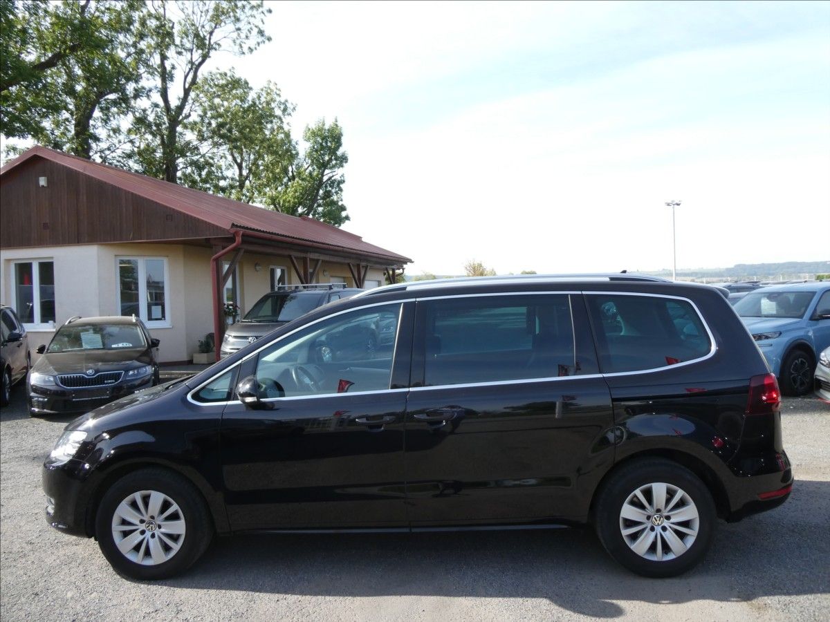 Volkswagen Sharan, 2,0 TDi 110kW serviska, závěs - fotka 6
