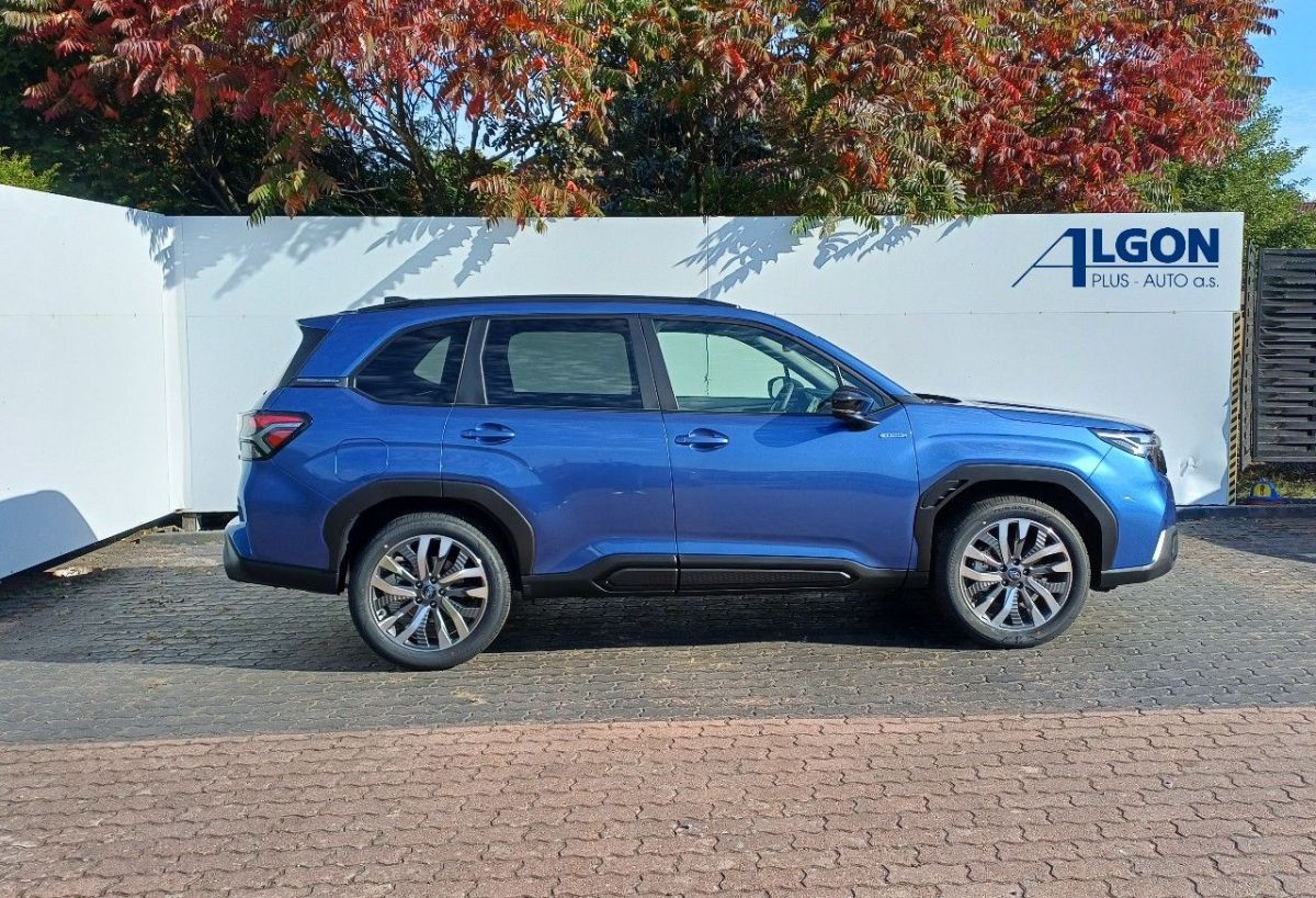 Subaru Forester, TOURING 100 kW ZIMNÍ KOMPLETY - fotka 4