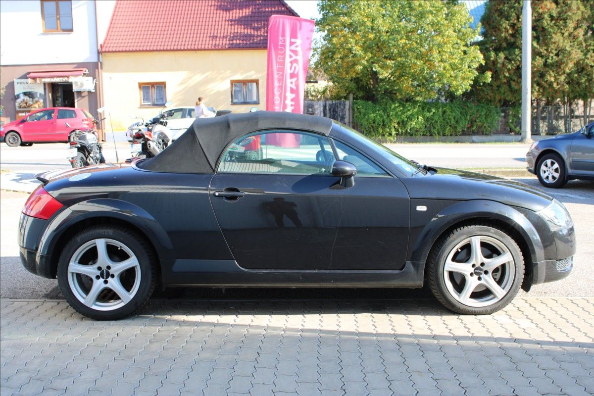 Audi TT, 1,8 T cabrio - fotka 3