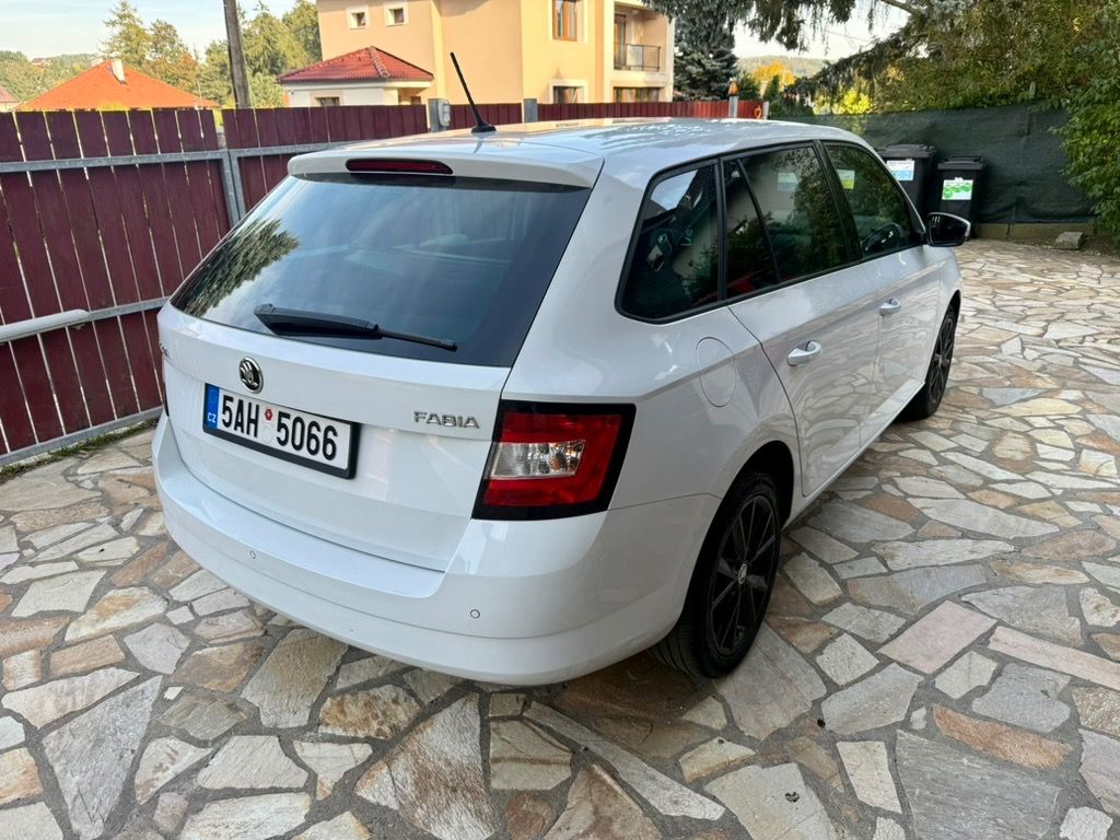 Škoda Fabia, 1.2 TSI 66KW STYLE - fotka 4