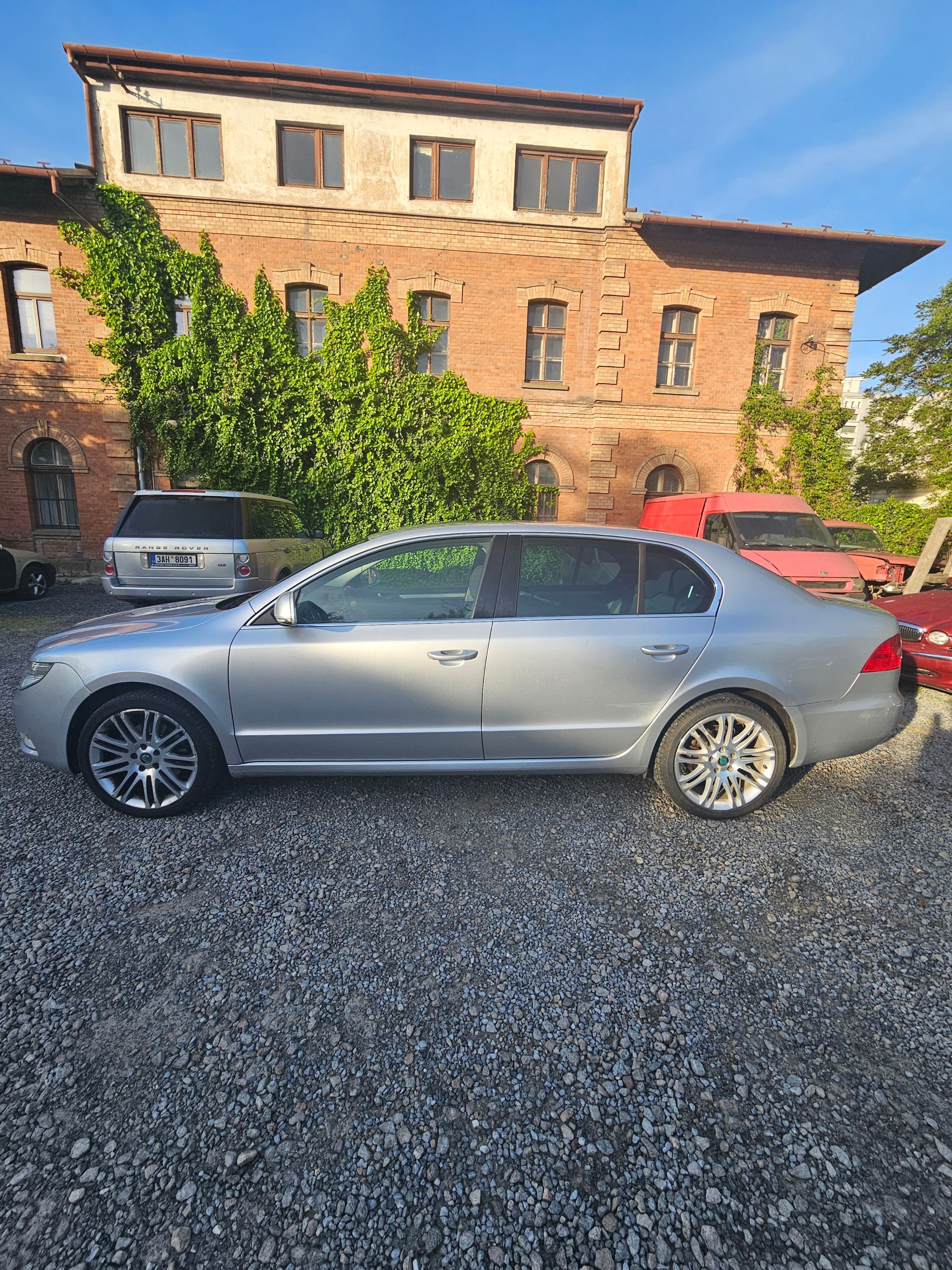 Škoda Superb, Škoda Superb 1,4TSI,servisován - fotka 4
