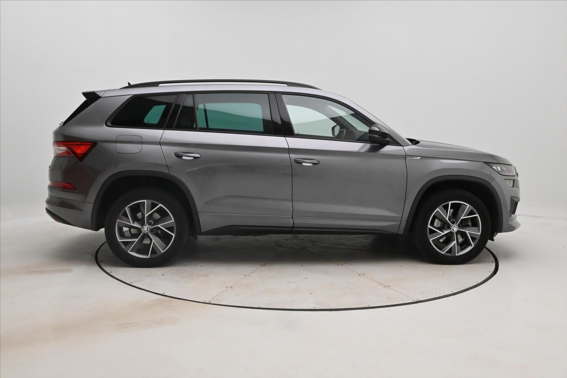 Škoda Kodiaq, 2,0 TDI 147kW DSG 4x4 Sportlin - fotka 4