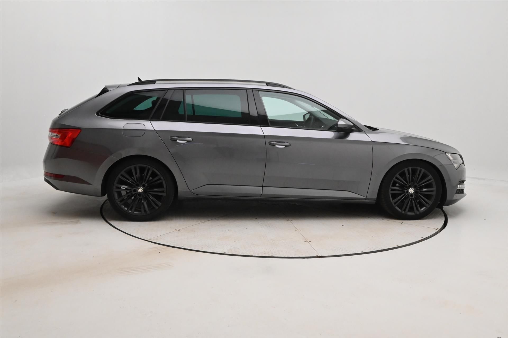Škoda Superb, 2,0 TDI 110kW DSG Style Záruka - fotka 4