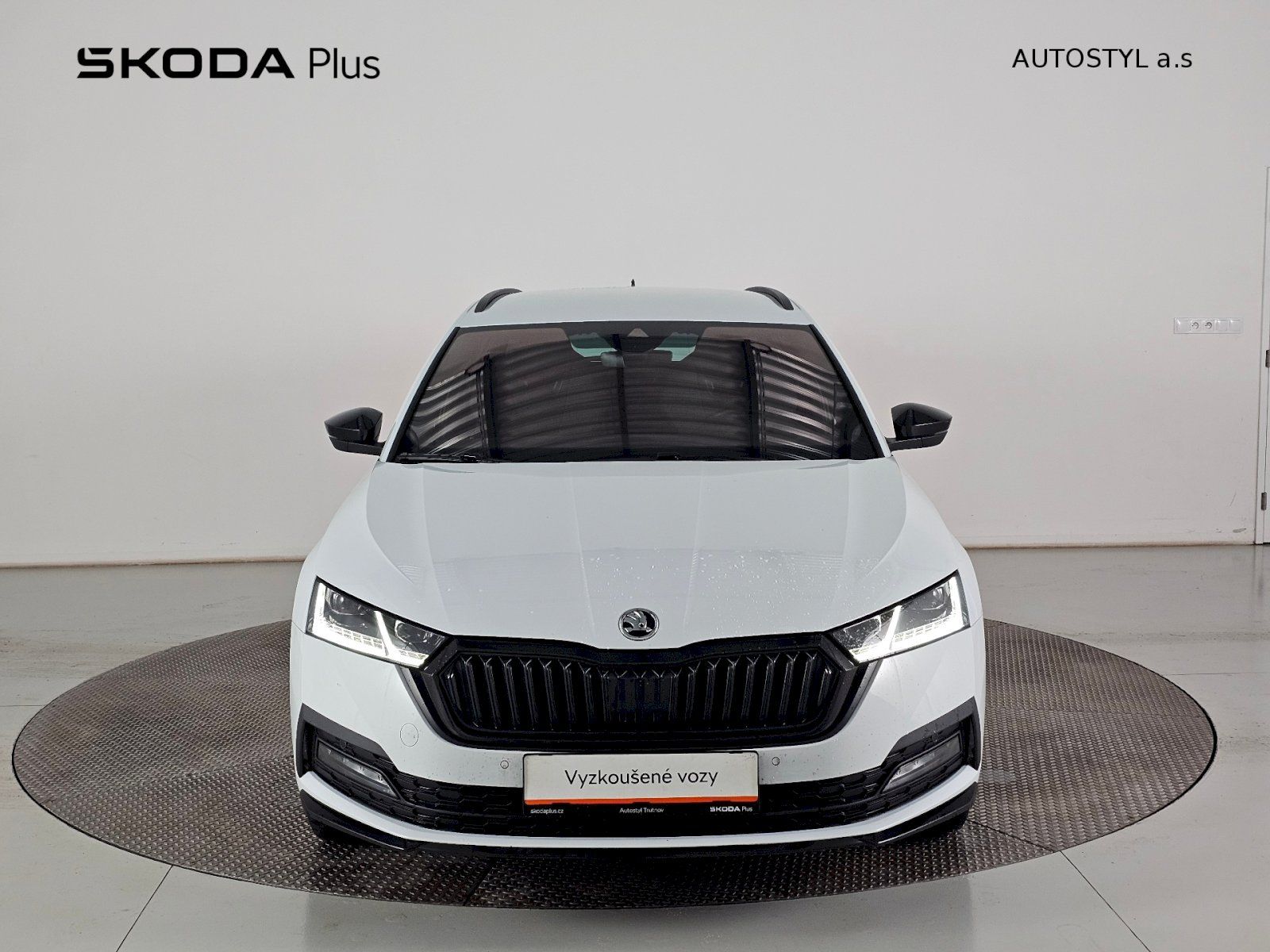 Škoda Octavia, 2.0TDi 4x4 DSG SPORTLINE - fotka 4
