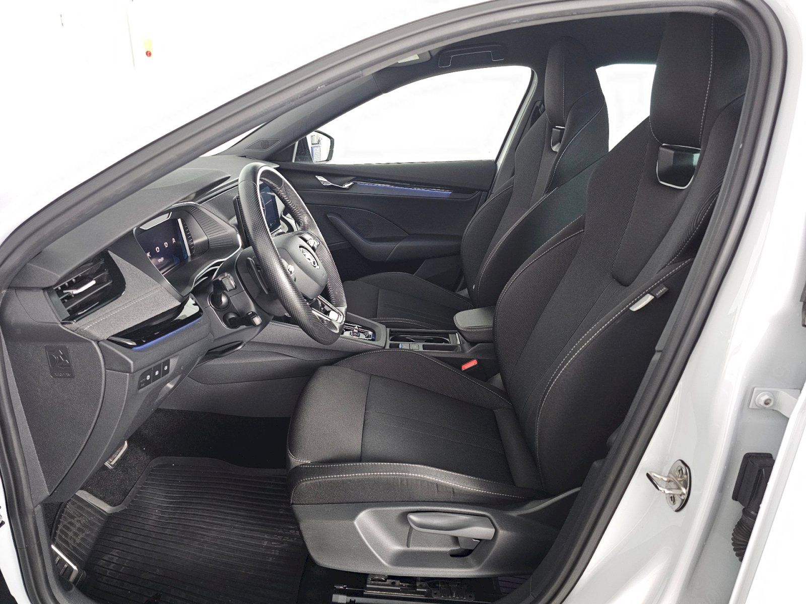 Škoda Octavia, 2.0TDi 4x4 DSG SPORTLINE - fotka 6