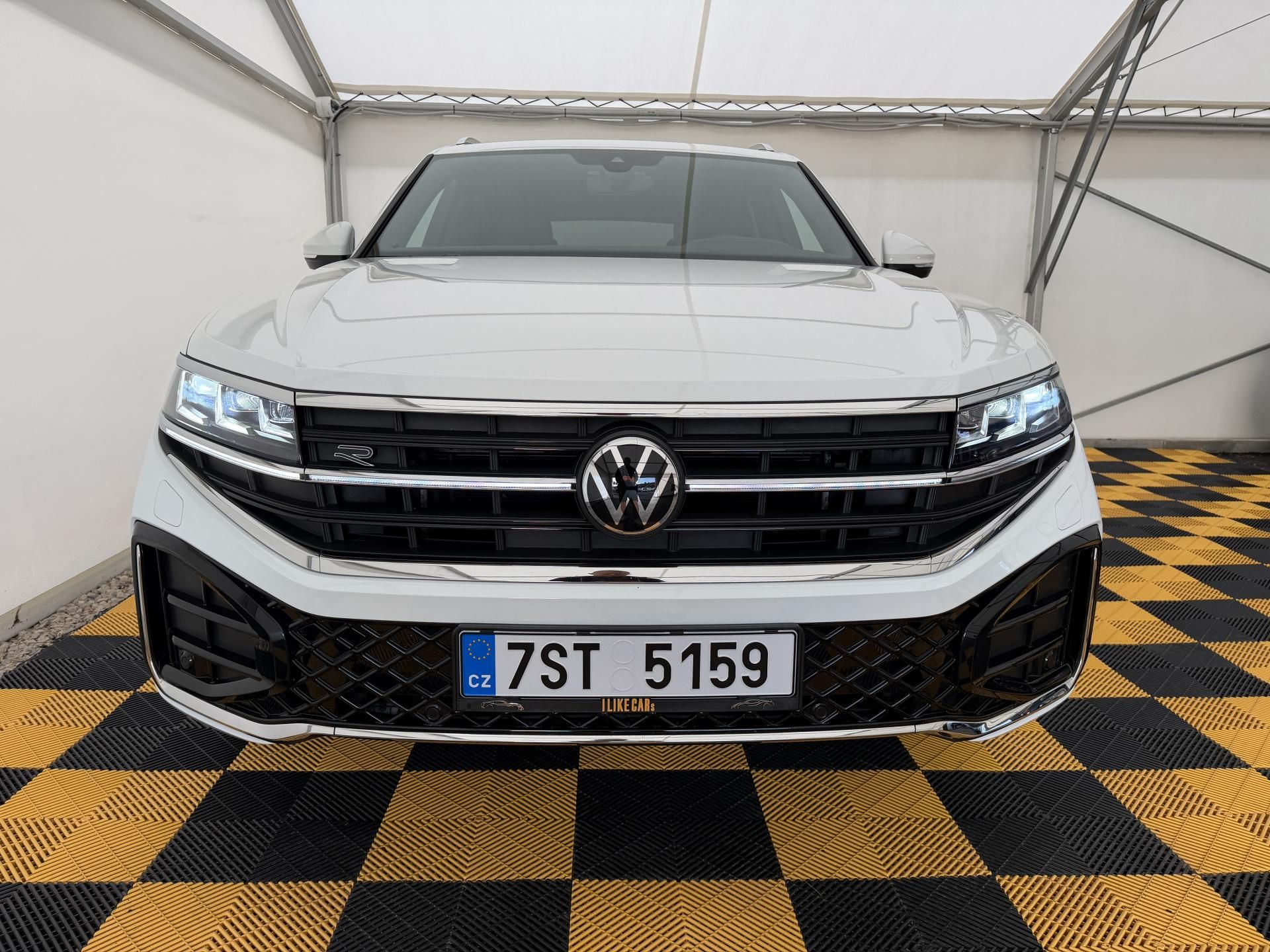 Volkswagen Touareg, 3.0Tdi*1-MAJ*DPH*HUD*R-LINE* - fotka 3