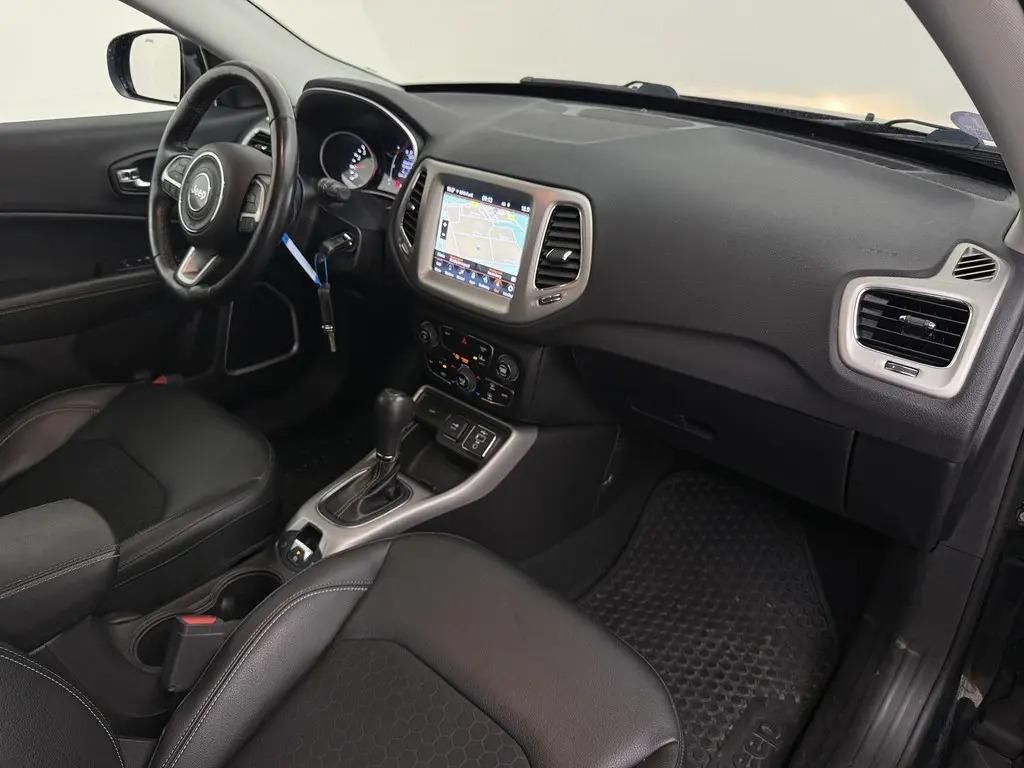 Jeep Compass, 1.3T Aut. 110kW Longitude TZ - fotka 4