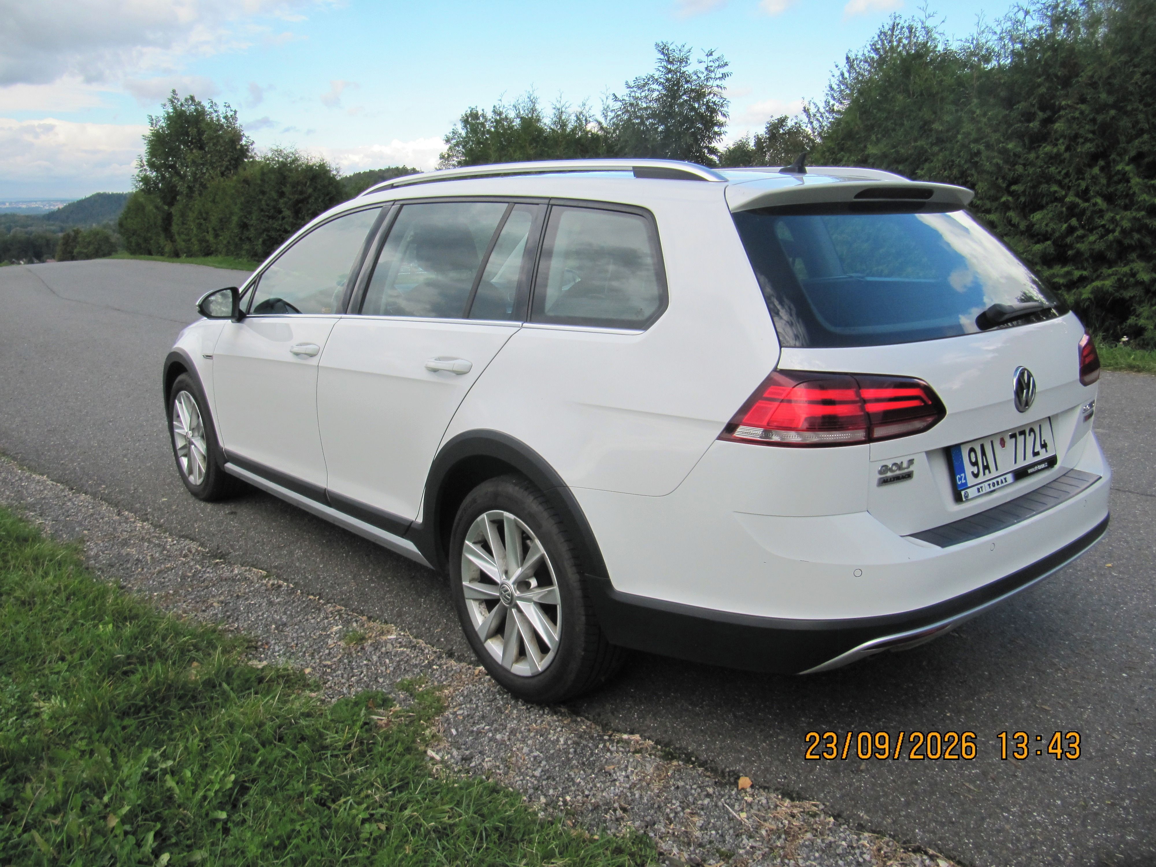 Volkswagen Golf Variant, Prodám VW Golf Alltrack 4x4TDI - fotka 4