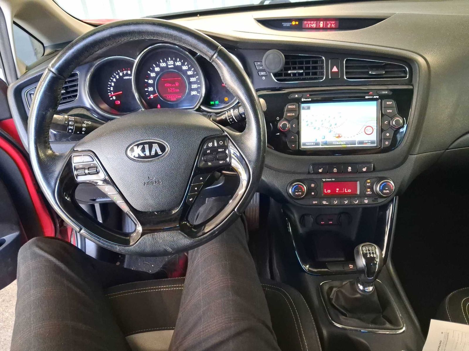Kia Cee´d, 1.6 GDI, Navi - fotka 3