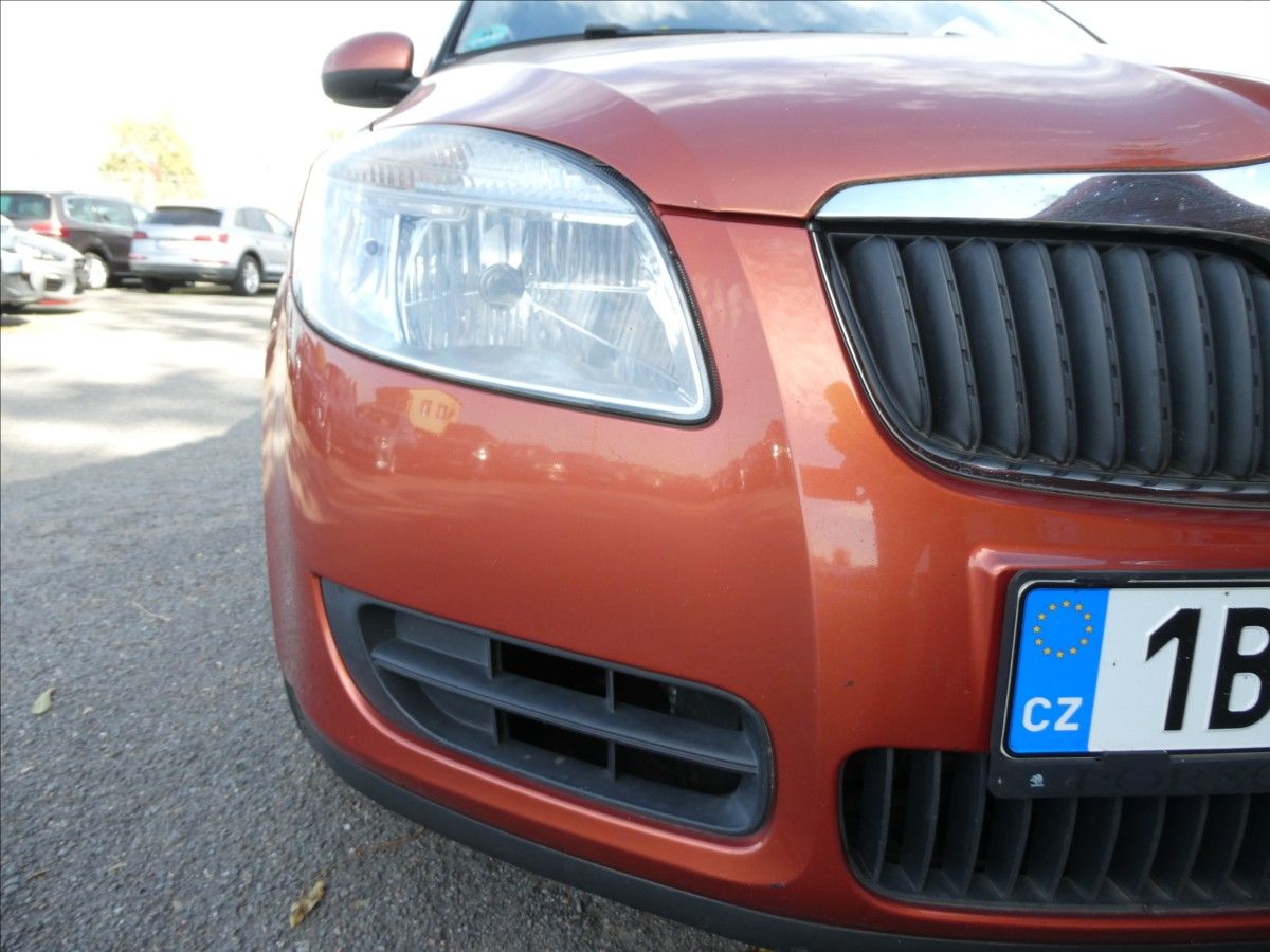Škoda Fabia, 1,4 i 16V 63kW klima, serviska - fotka 5