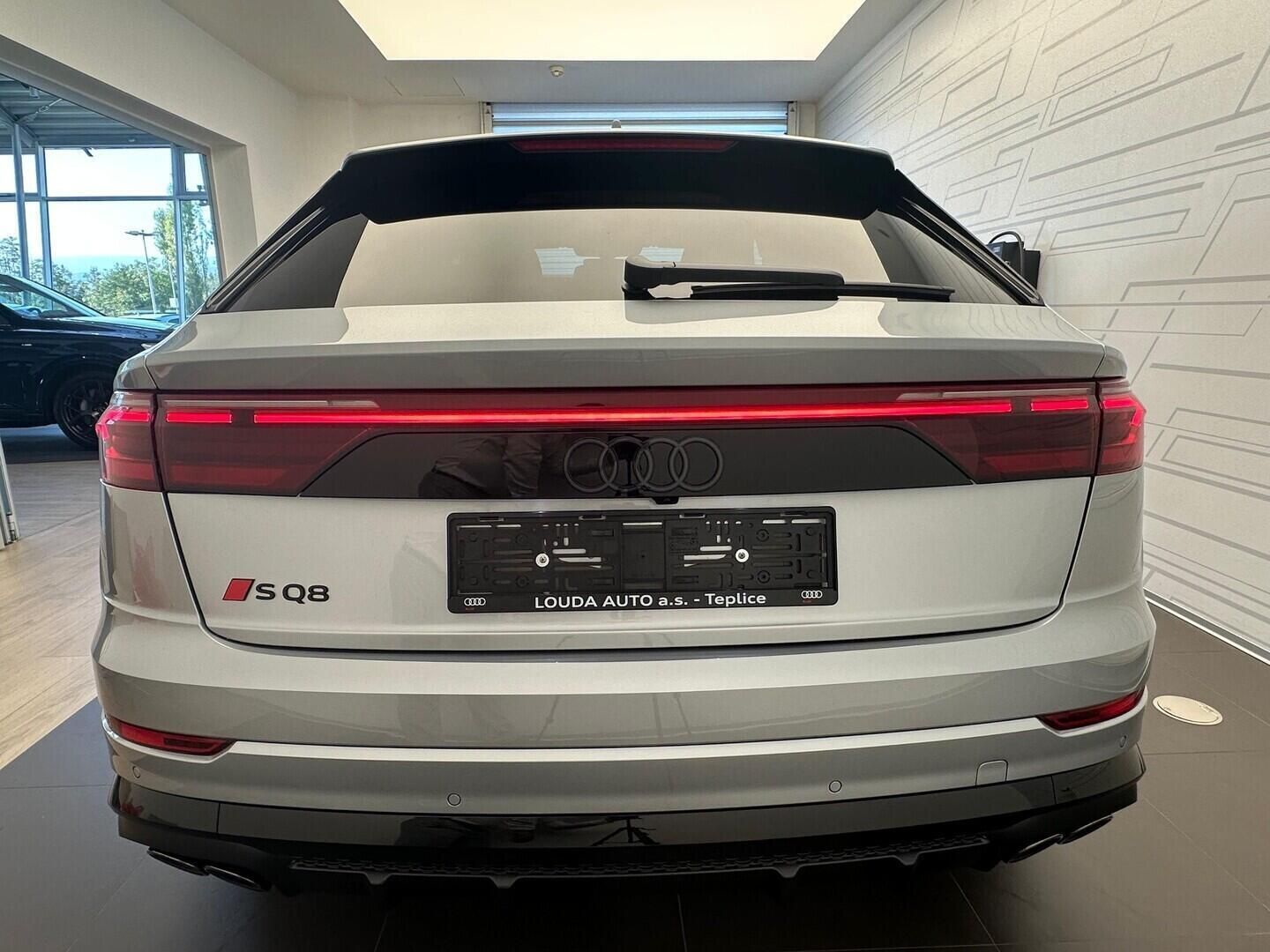Audi Q8, S SUV V8 TFSI quattro 373 kW - fotka 6