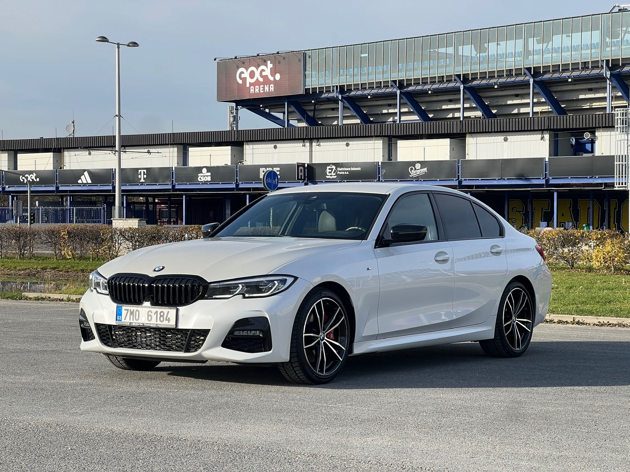 BMW Řada 3, BMW 330i 190KW Xdrive M DPH ČR - fotka 4