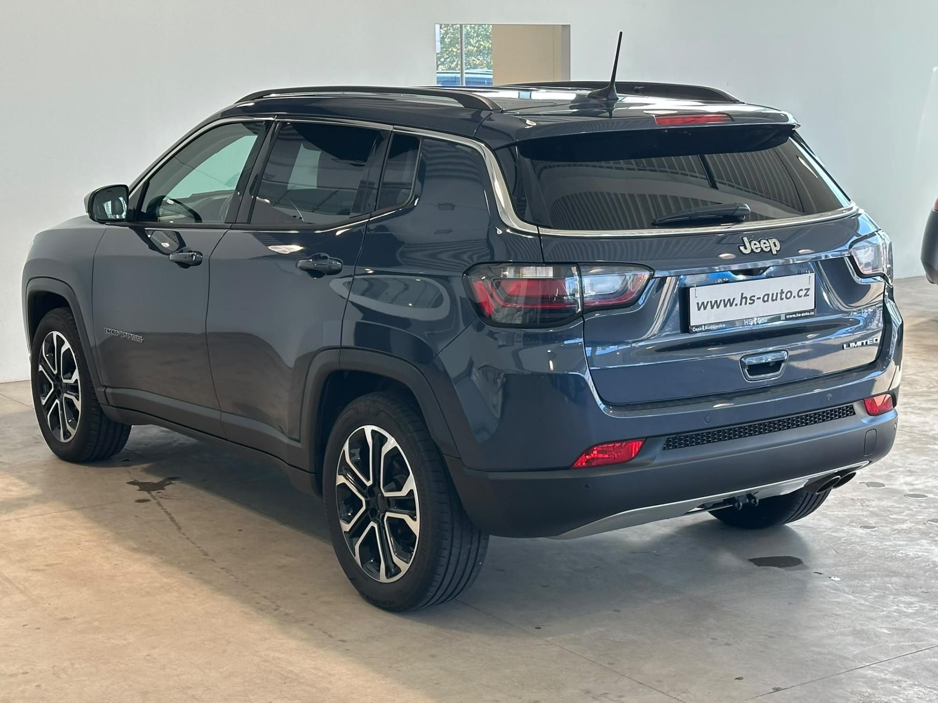 Jeep Compass, 1,3T-GDi,LIMITED,130HP,ČR - fotka 4