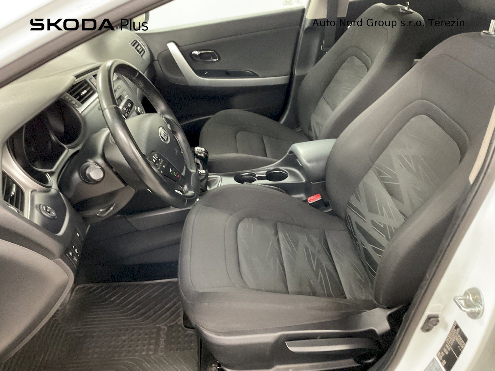 Kia Cee´d, 1,4 CVVT 73kW TOP - fotka 5