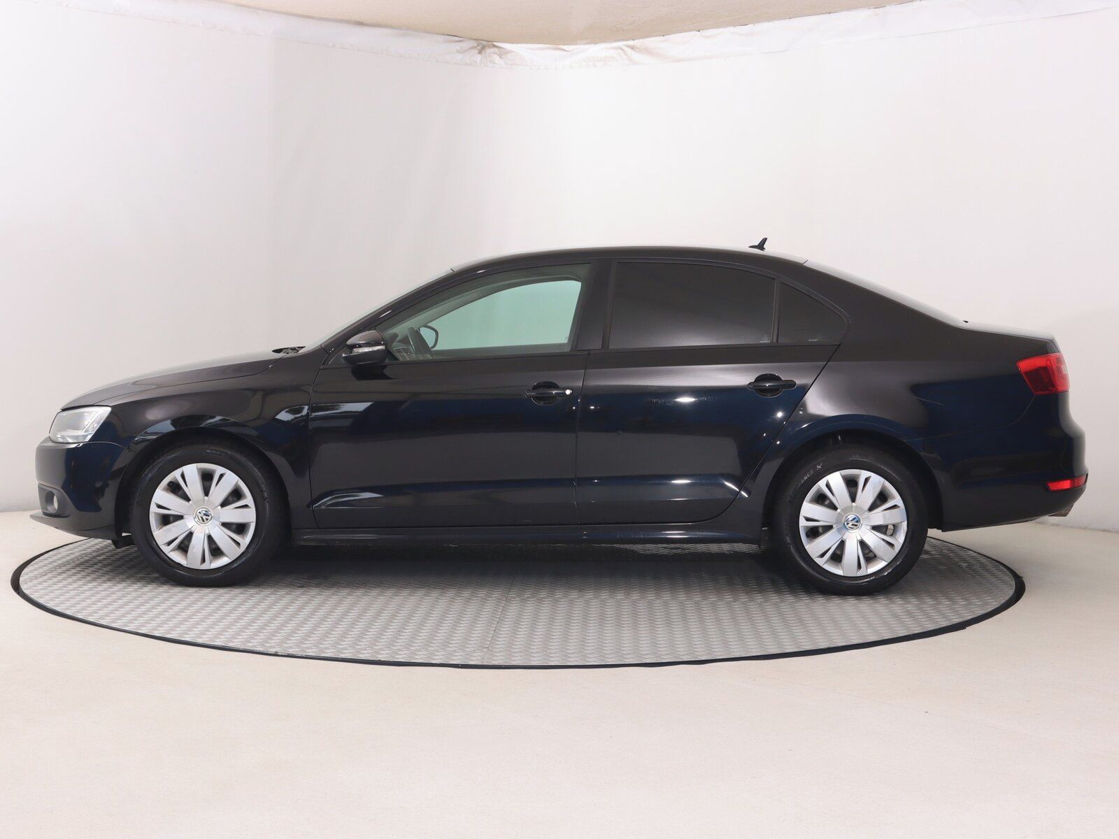 Volkswagen Jetta, 1.6 TDI, Serv.kniha - fotka 3