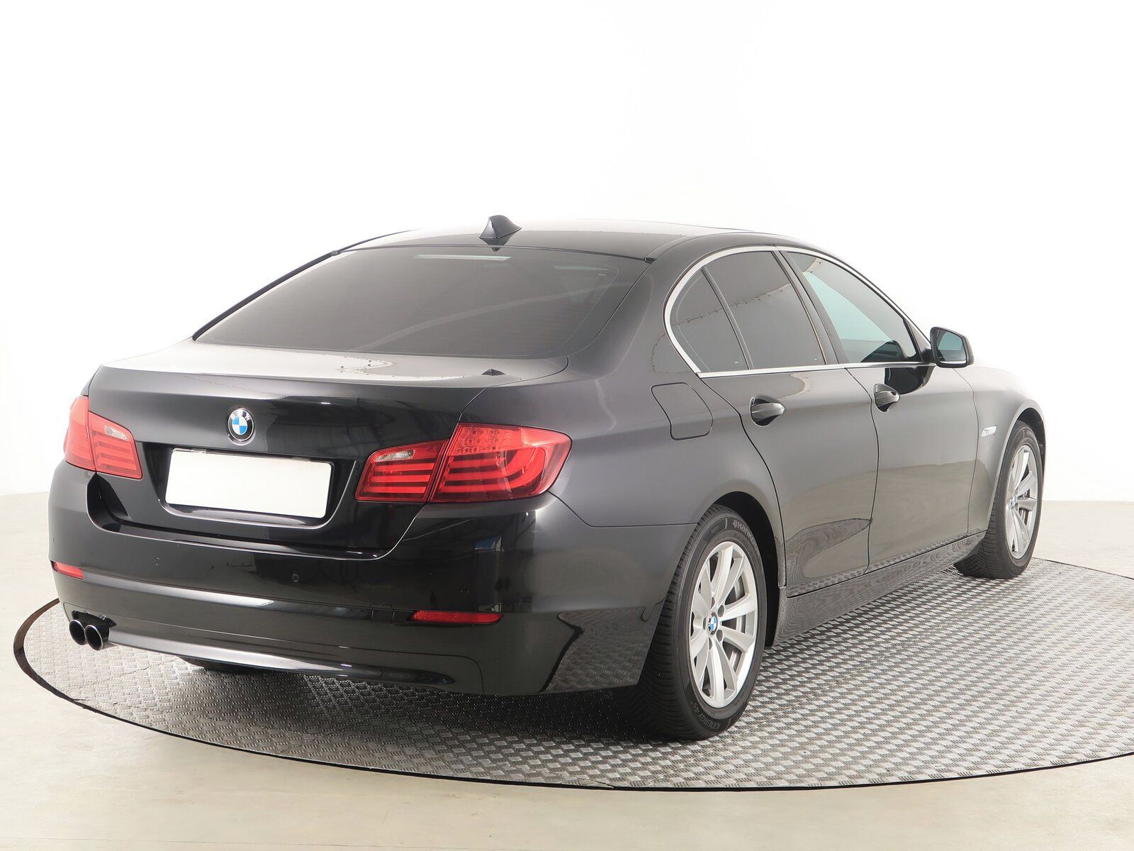 BMW Řada 5, 520i, Automat - fotka 5