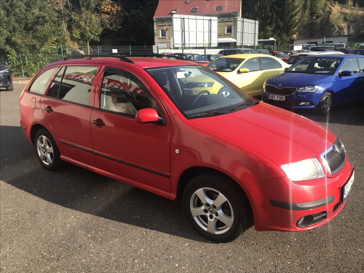 Škoda Fabia, 1,2 12V Combi 47kW - fotka 4