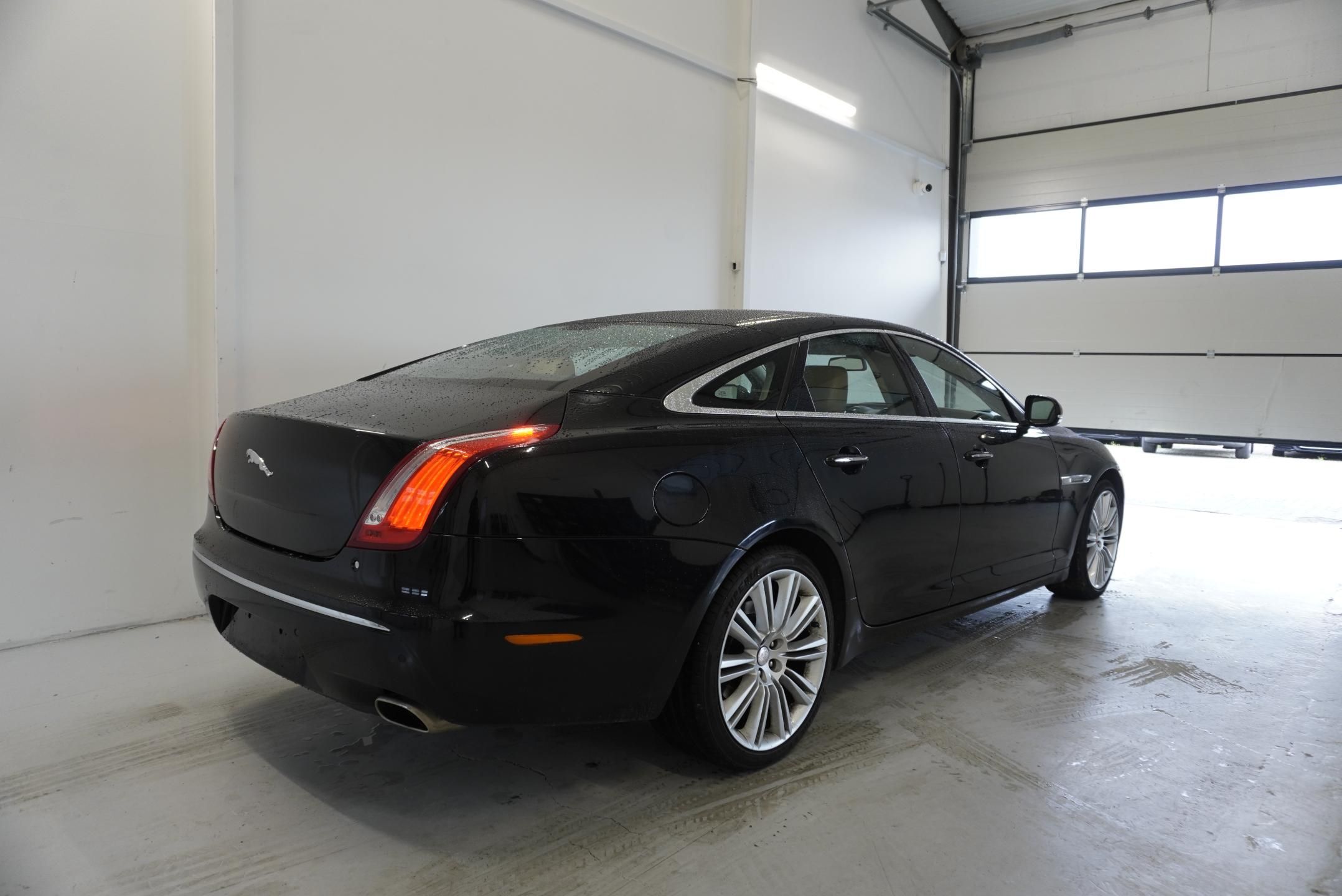 Jaguar XJ, XJ  3,0D - fotka 5