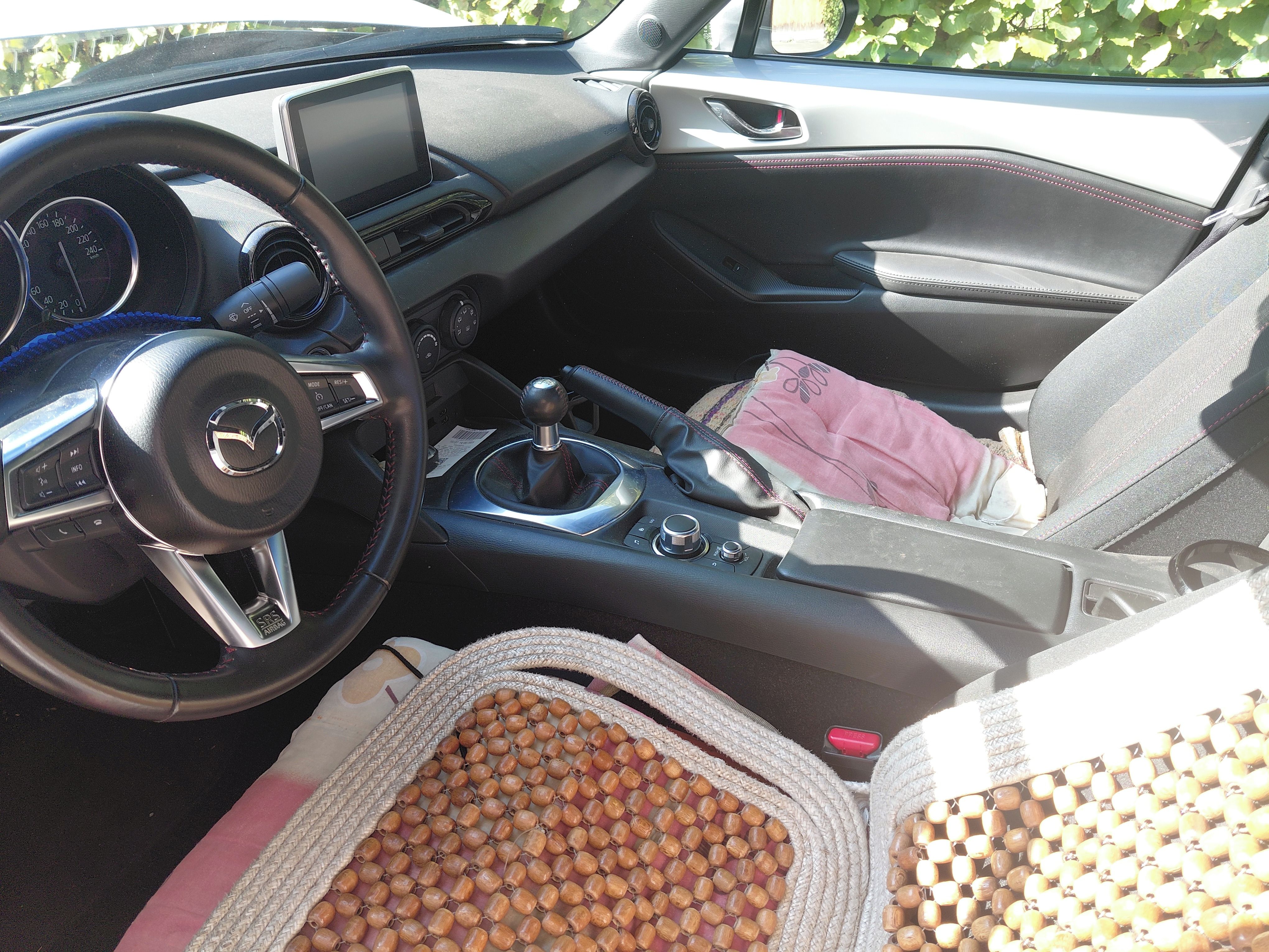 Mazda MX-5 - fotka 6