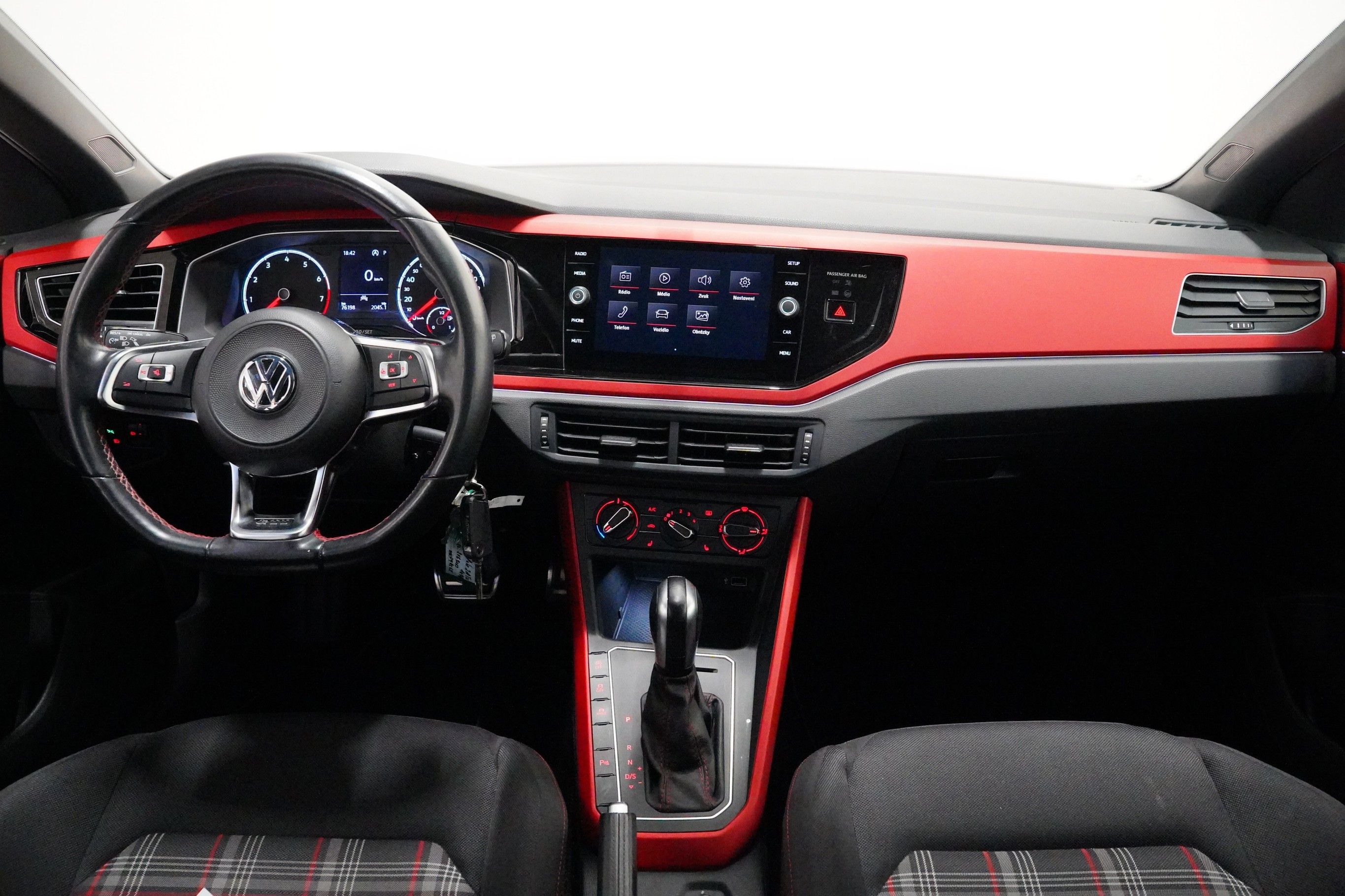 Volkswagen Polo, GTI 2,0 TSI 147 kW - fotka 5