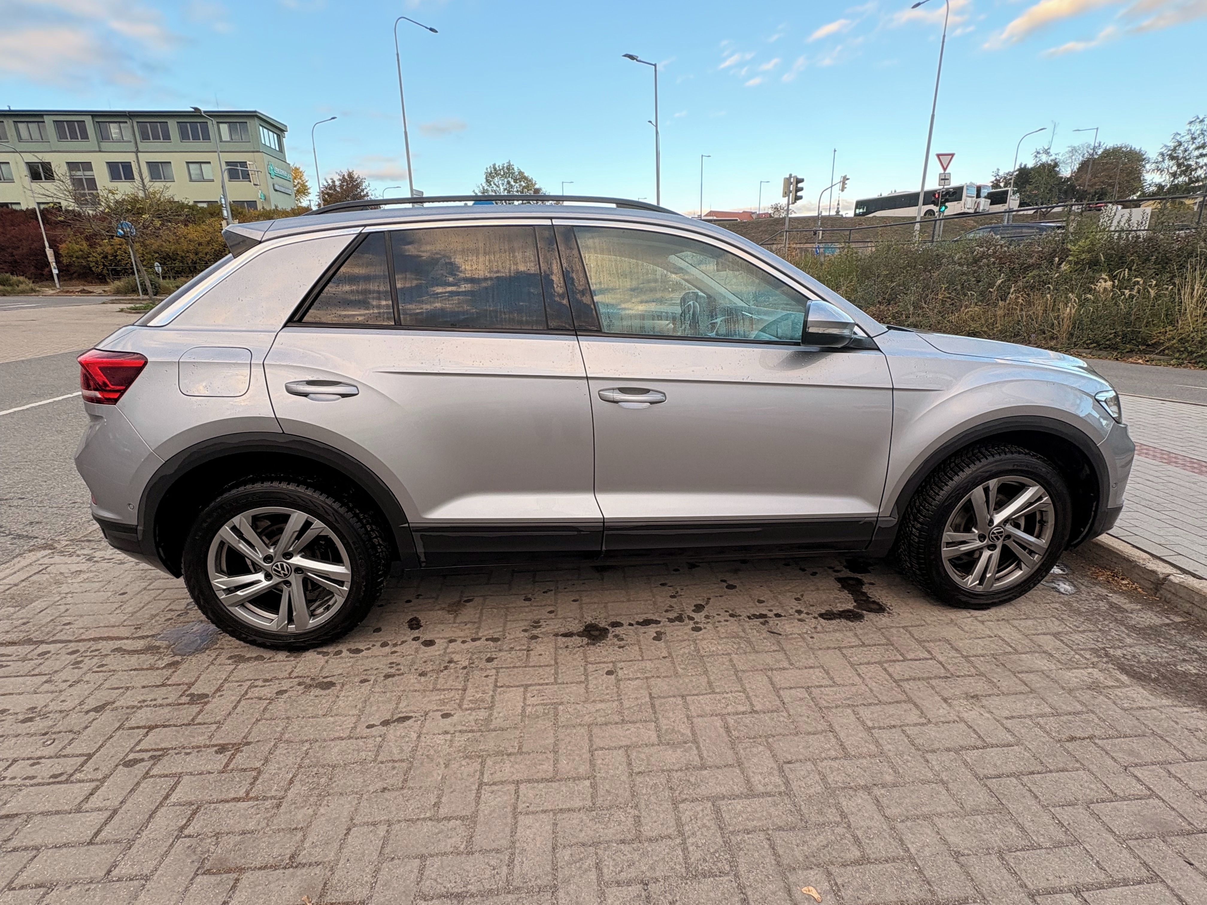 Volkswagen T-Roc, 1.5 TSI Life, 110 kW - fotka 4