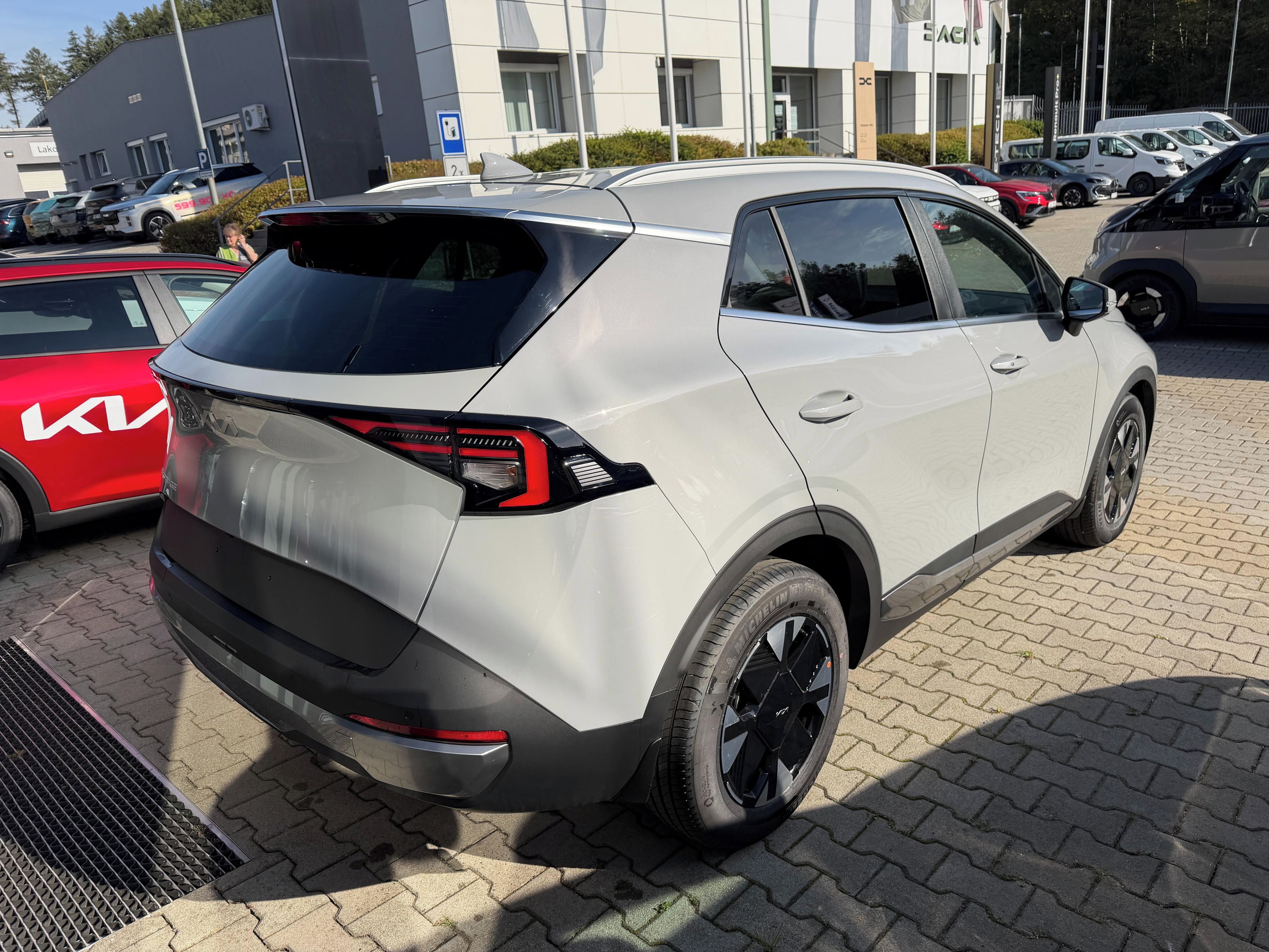 Kia Sportage, 1,6 T-GDi GPF 4x2 7DCT EXCLUSI - fotka 5