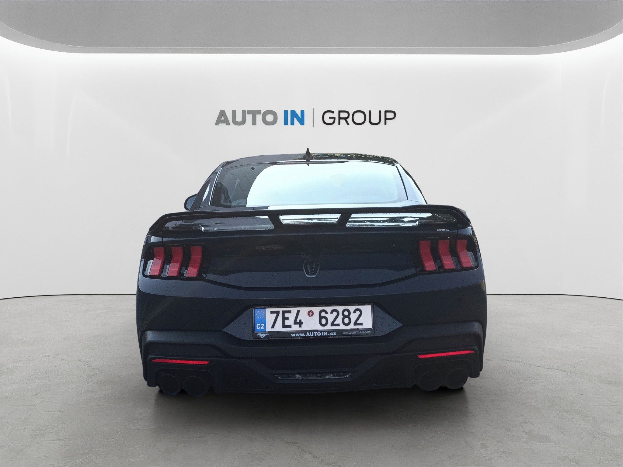 Ford Mustang, V8 DARK HORSE 5.0 334 kW/ 453k - fotka 5