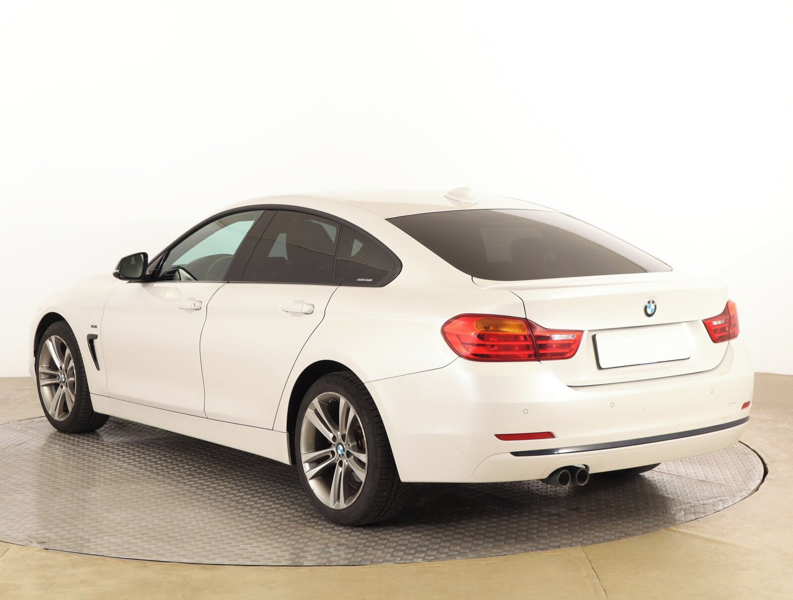 BMW Řada 4, 420d xDrive Gran Coupé - fotka 4