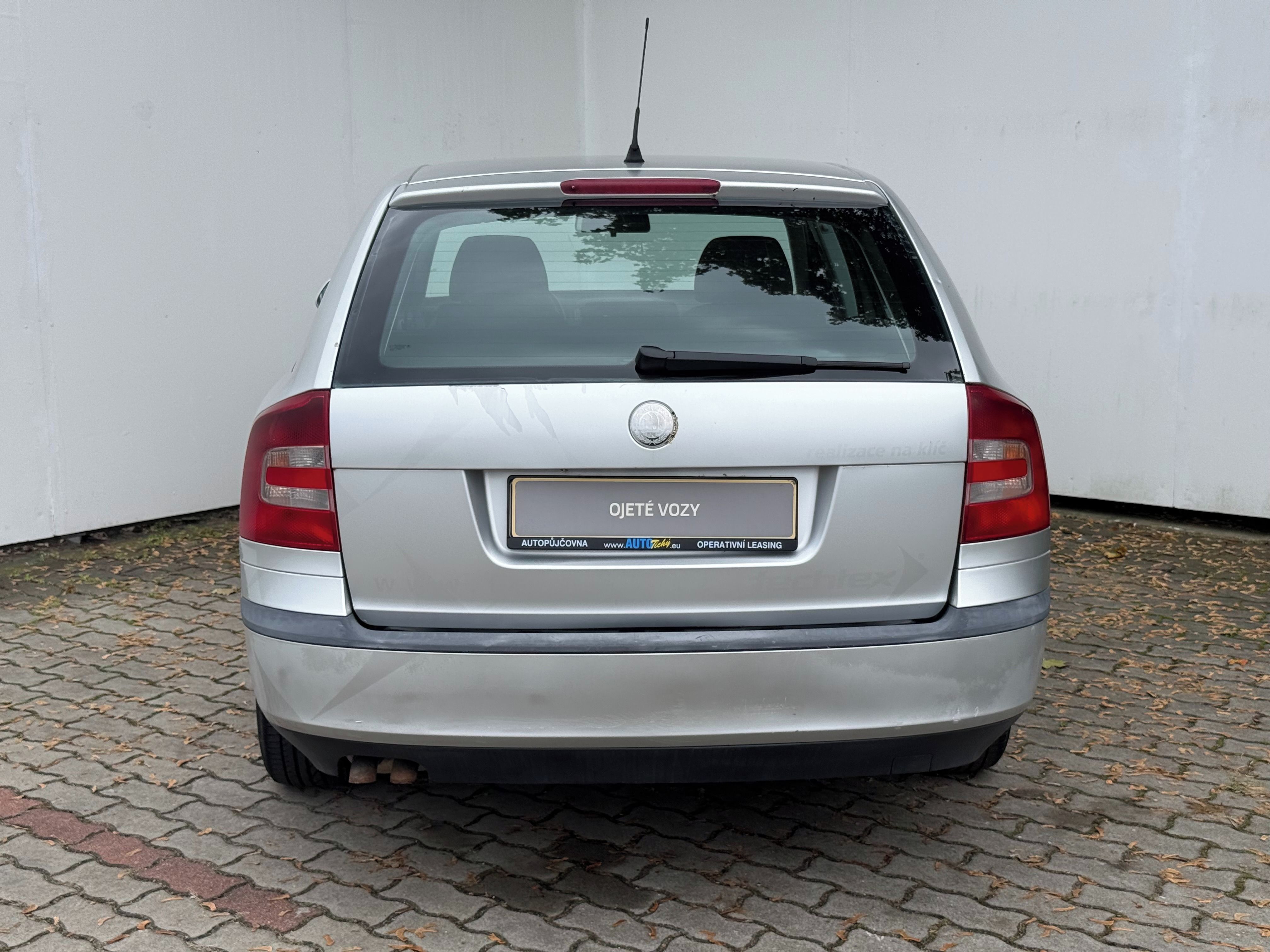 Škoda Octavia, 1,9 TDI / 77 kW Ambiente - fotka 6