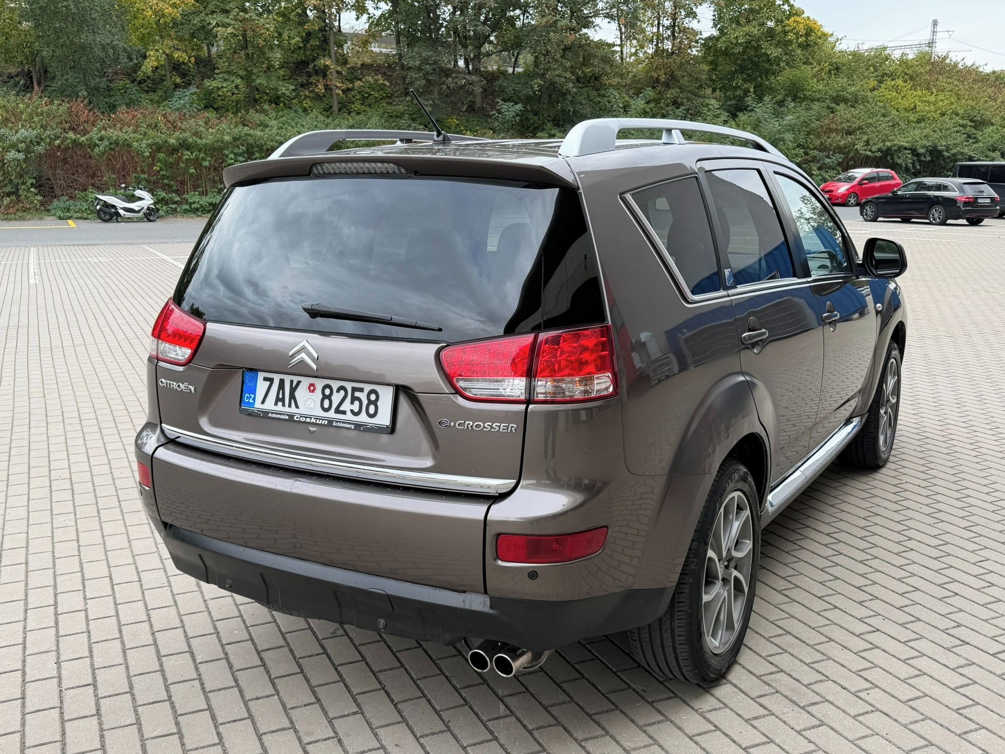 Citroën C-Crosser, 2.2HDi, 115kw 4x4 Aut. 7 míst - fotka 5