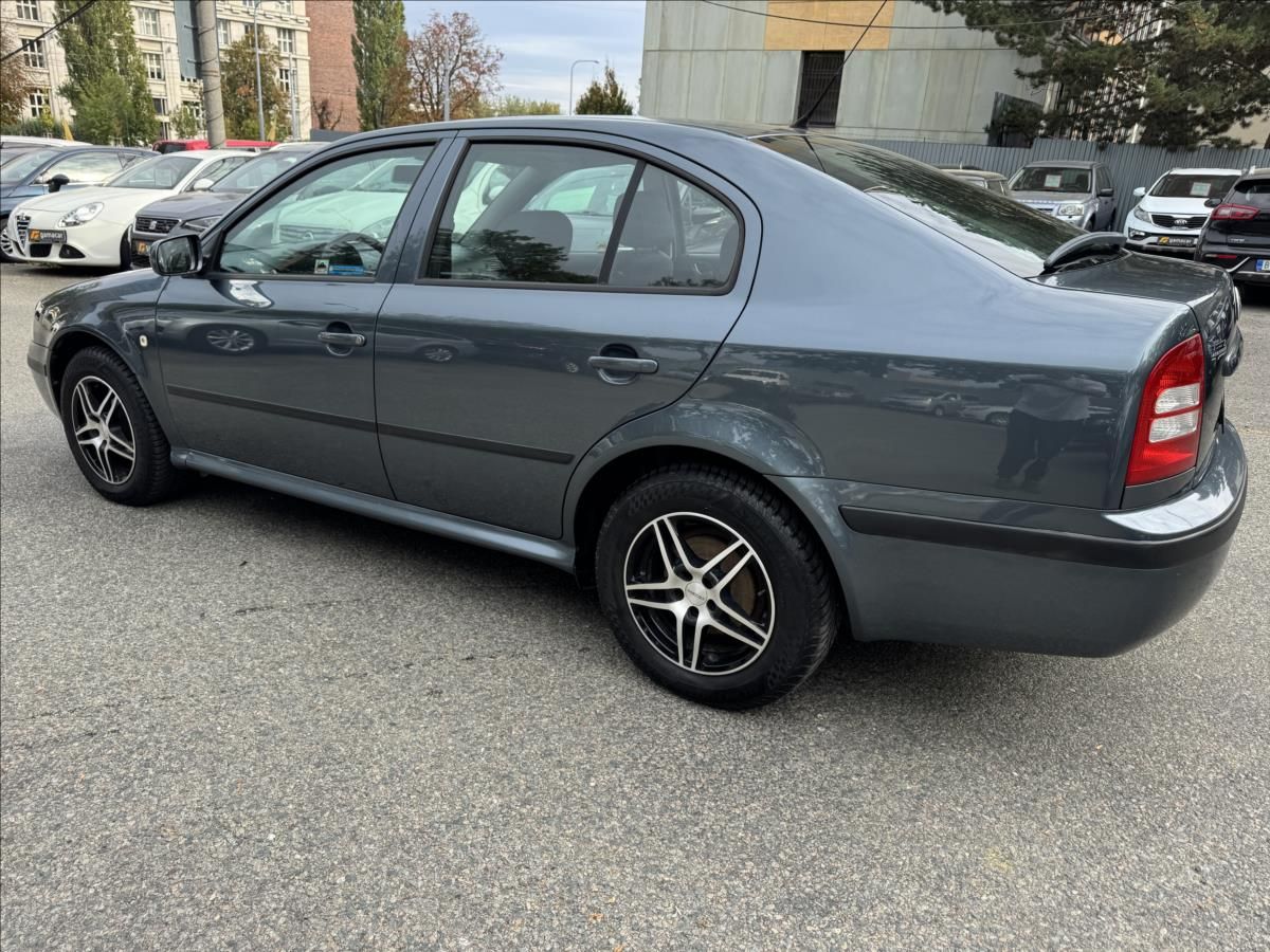 Škoda Octavia, 1,6 MPi+krasný stav+KLIMA - fotka 6