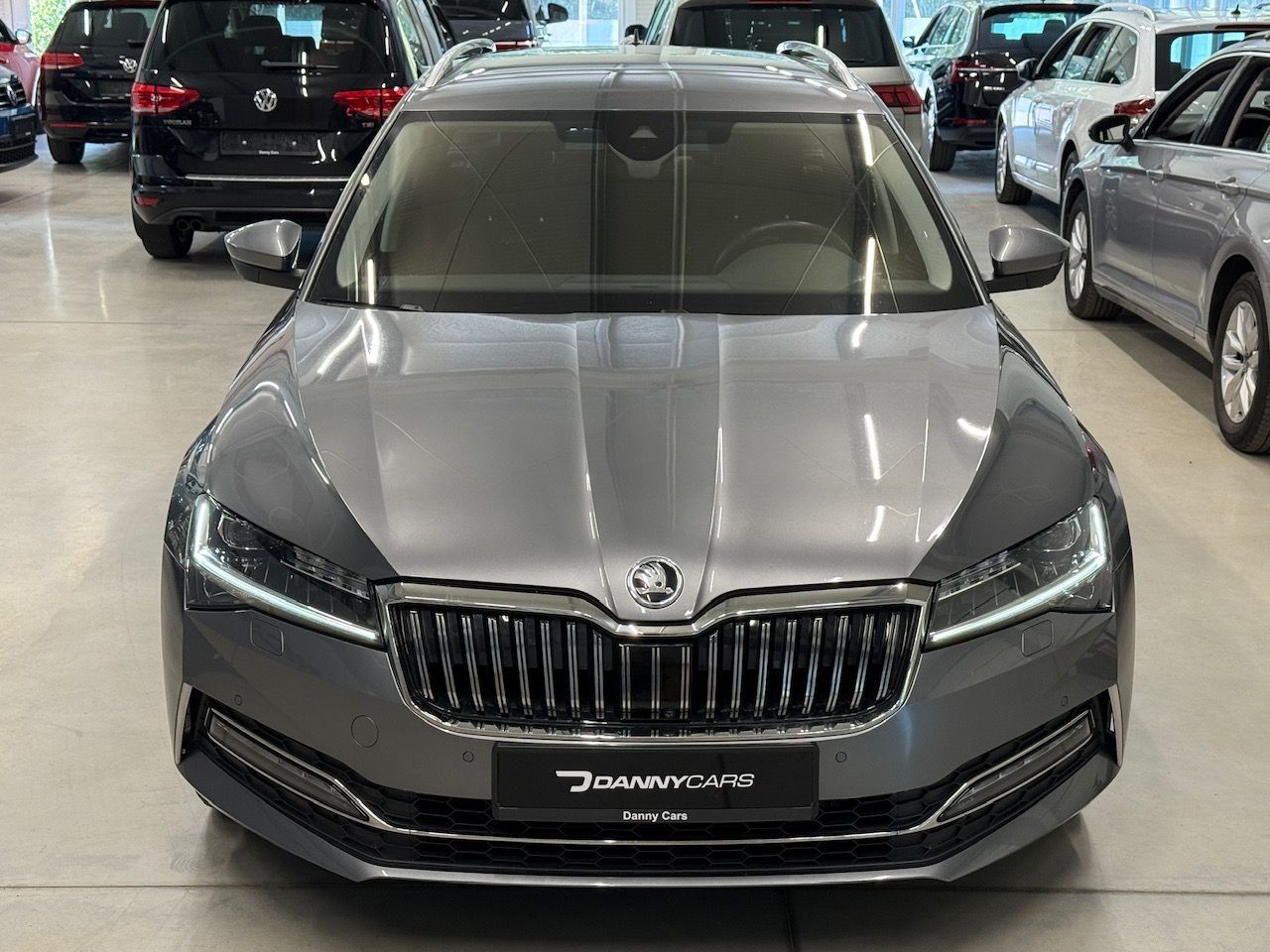 Škoda Superb, 2.0TDI 4x4 LAURIN & KLEMENT - fotka 5