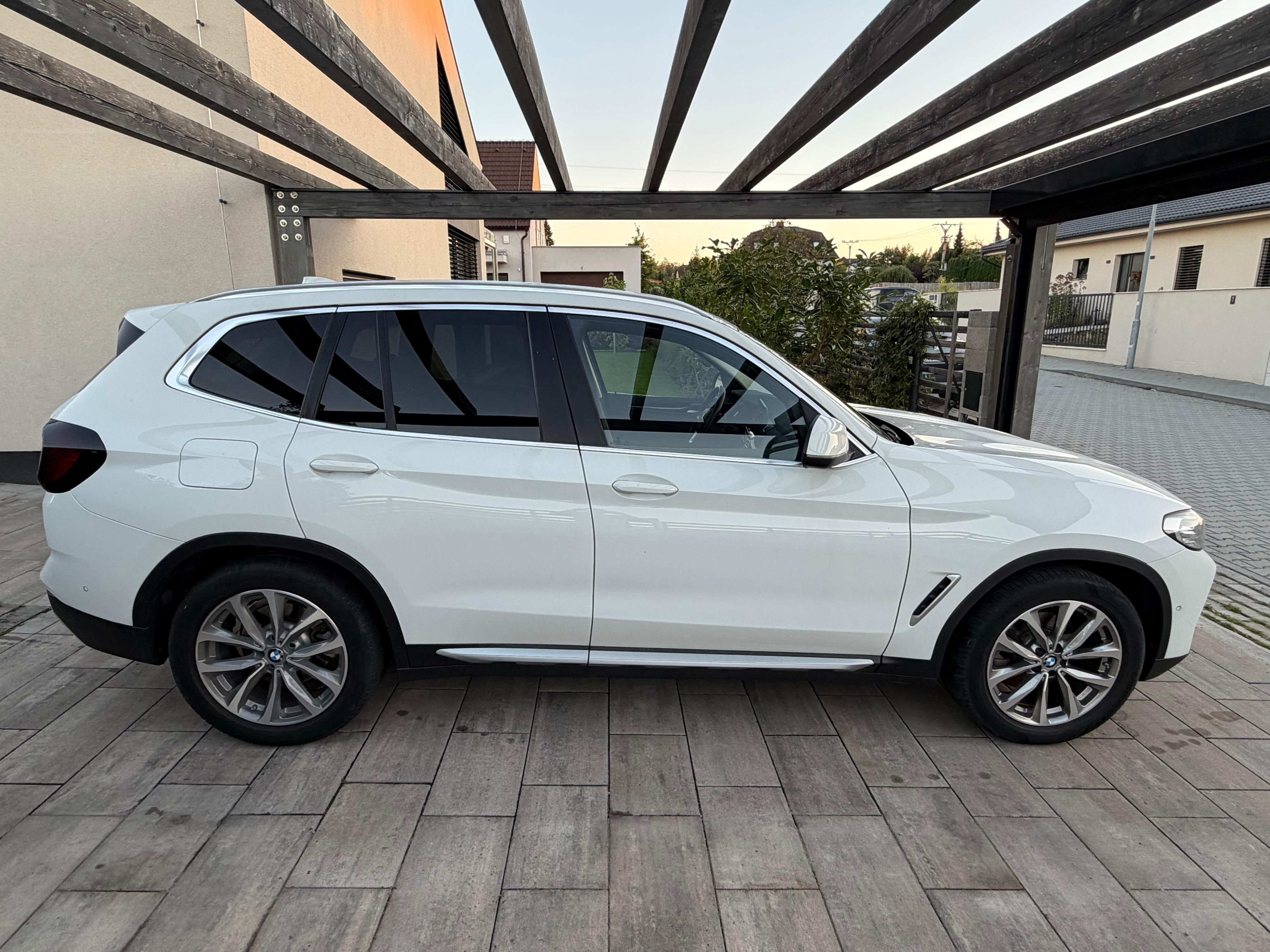 BMW X3, xDrive20d Aut. (140 kW) 1.maj. - fotka 4
