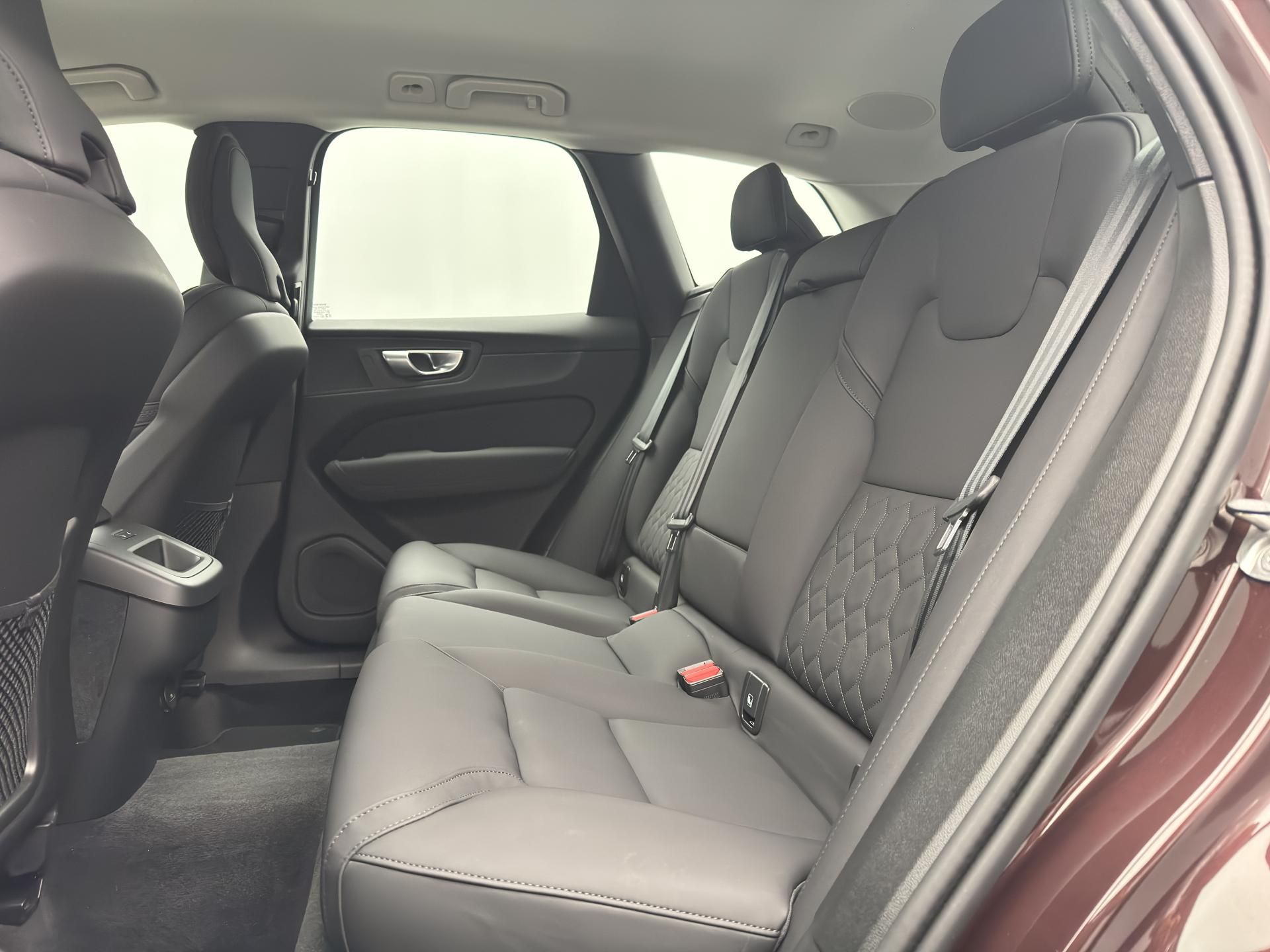 Volvo XC60, B5 AWD BRIGHT PLUS CZ 1.maj - fotka 6