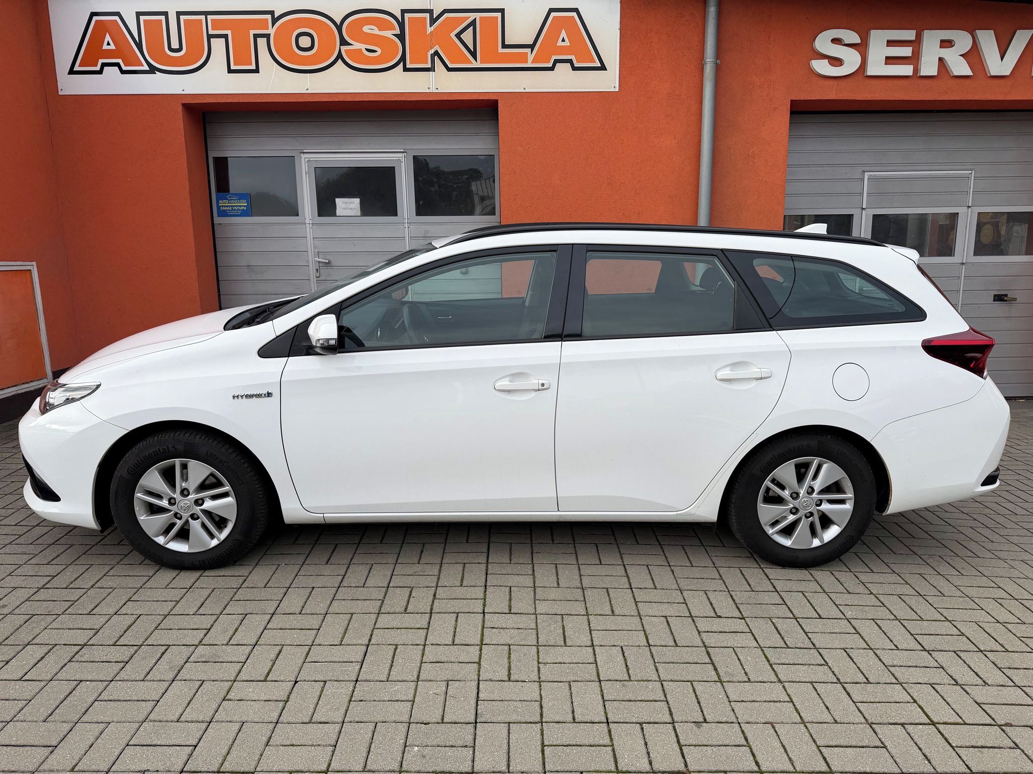Toyota Auris, 1.8 e-CVT 100KW HYBRID - fotka 5