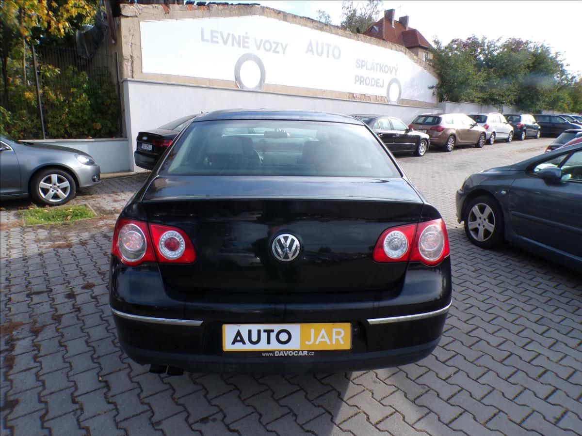 Volkswagen Passat, 2,0 TDI  DSG - fotka 6