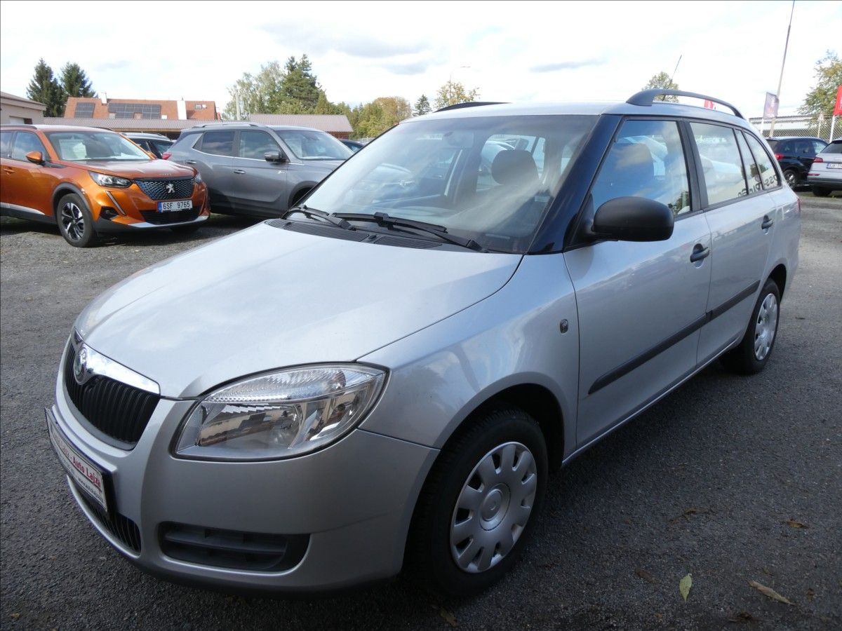 Škoda Fabia, 1,4 16V 63kW závěs, serviska - fotka 3