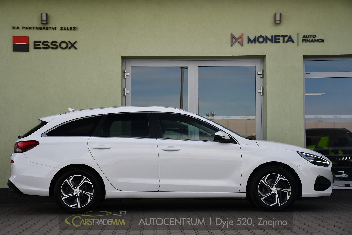 Hyundai i30, 1,6CRDi STYLE AUTOMAT - fotka 6