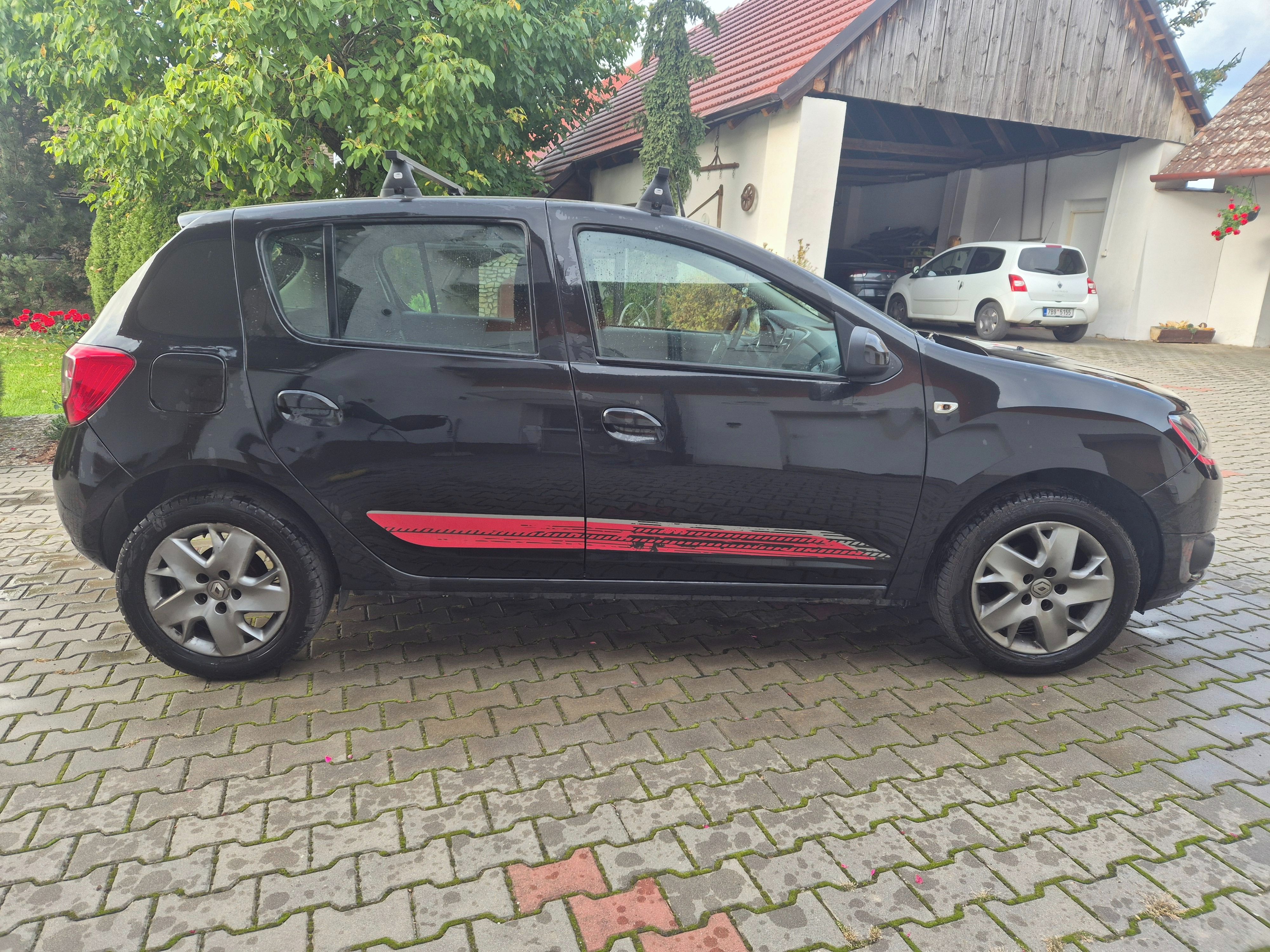 Dacia Sandero, 1,2 16V Supreme - fotka 4