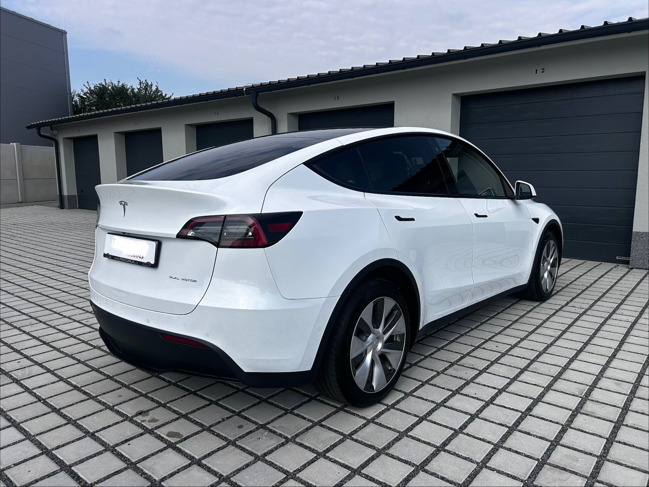 Tesla Model Y, LR Ryzen SOH 90 - fotka 3