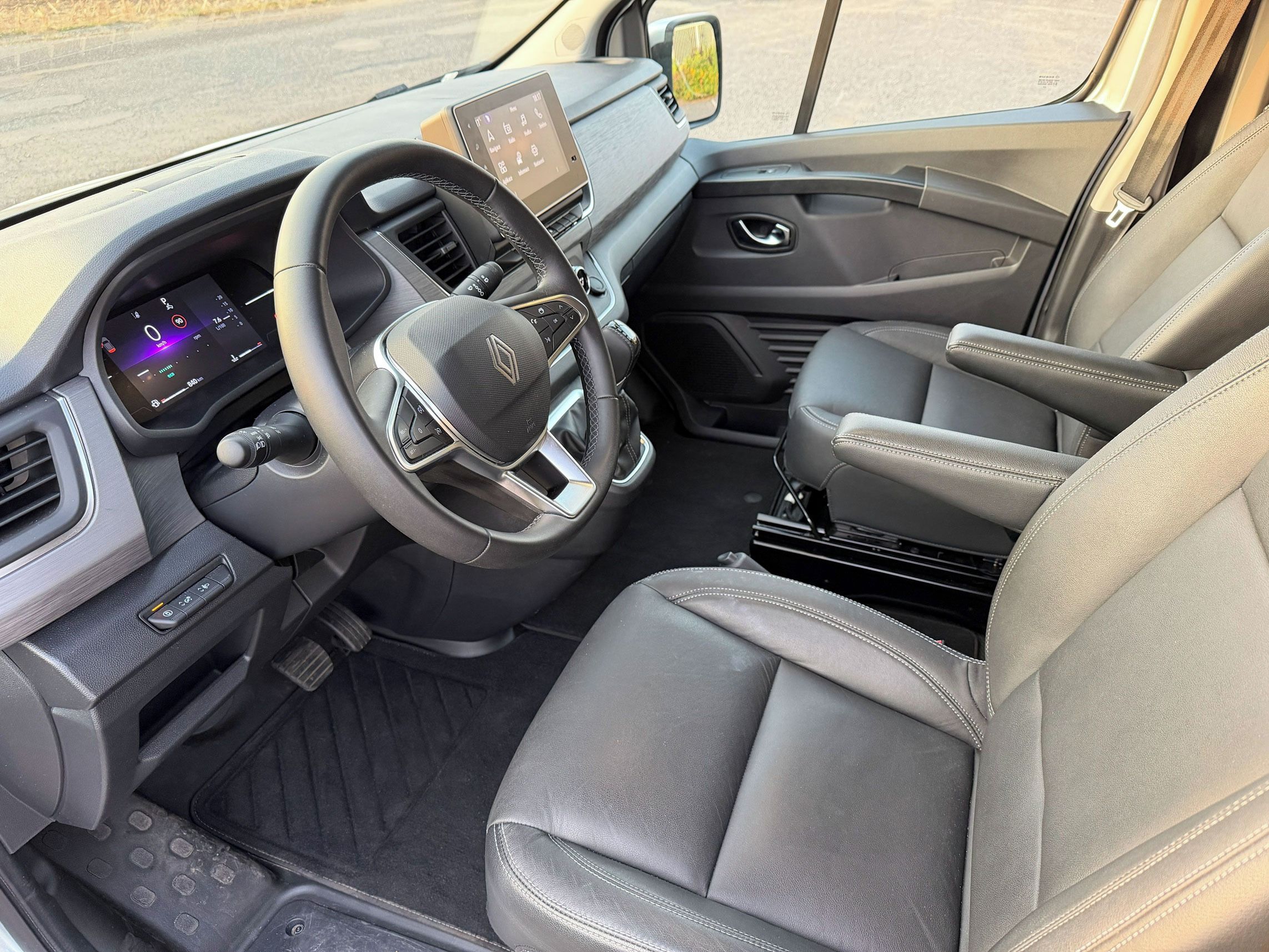 Renault Trafic, SpaceClass Blue dCi 170 EDC - fotka 5