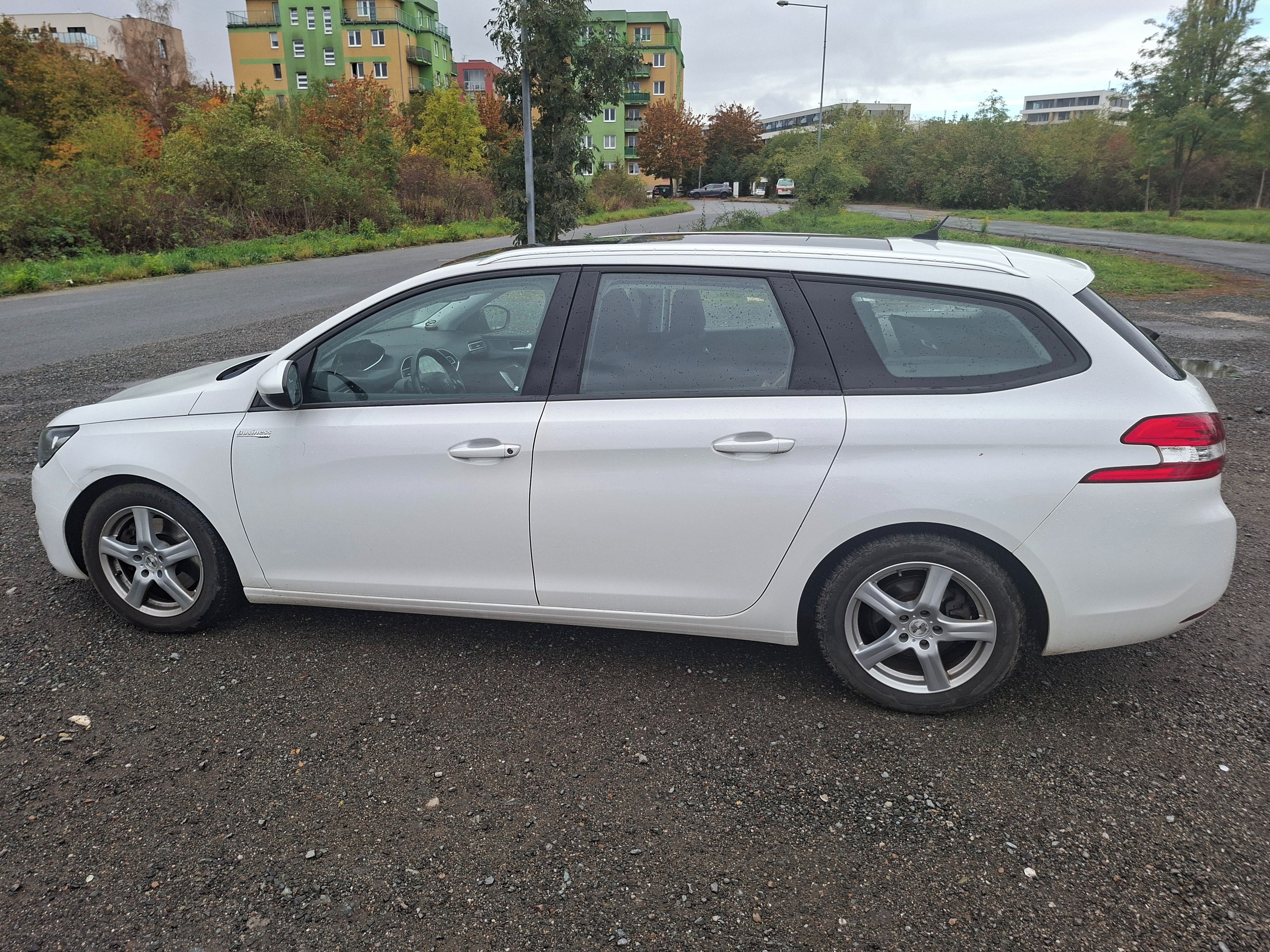 Peugeot 308 - fotka 3