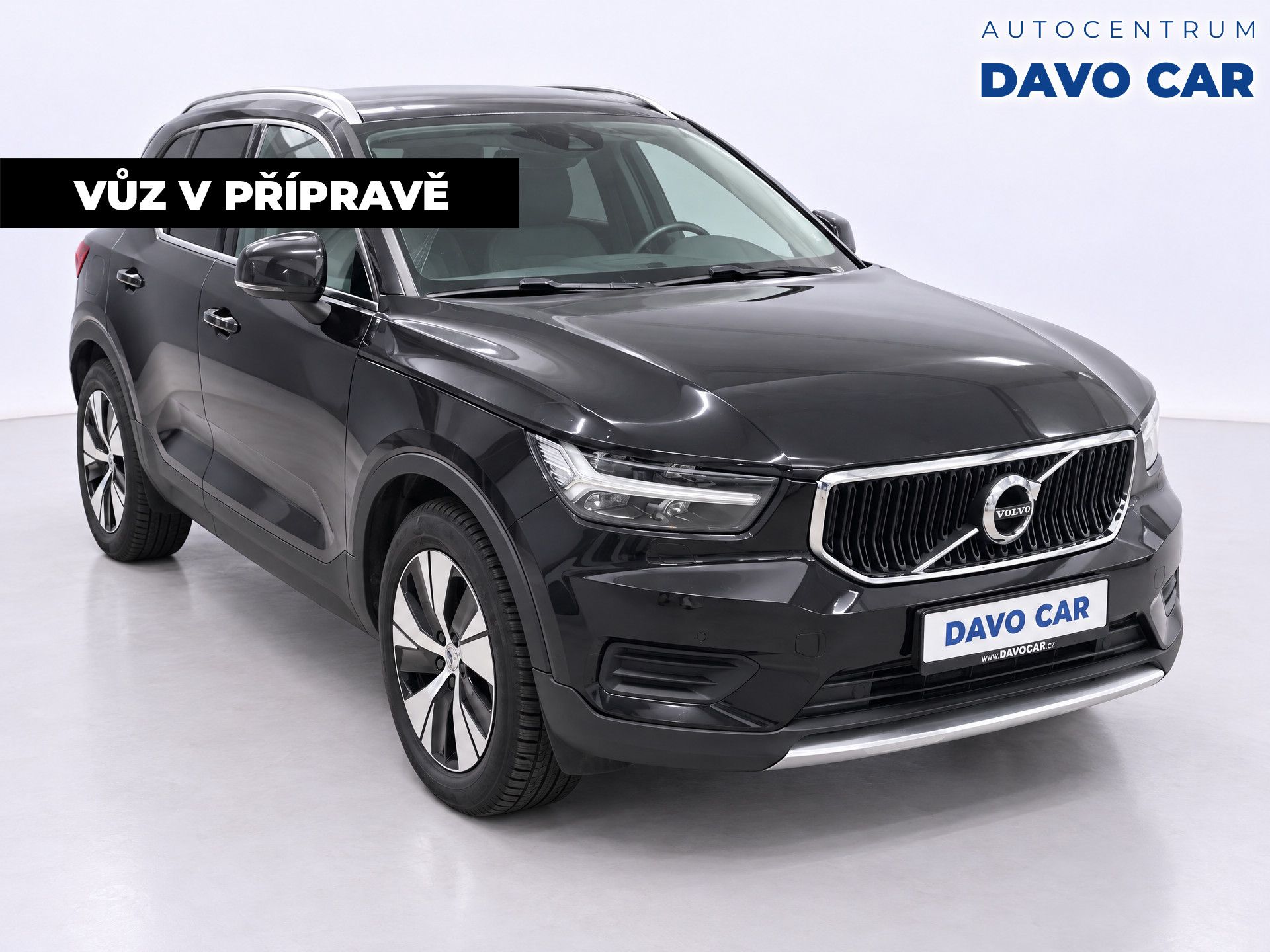 Volvo XC40, 2,0 D3 110kW Momentum Pro Aut. - fotka 2